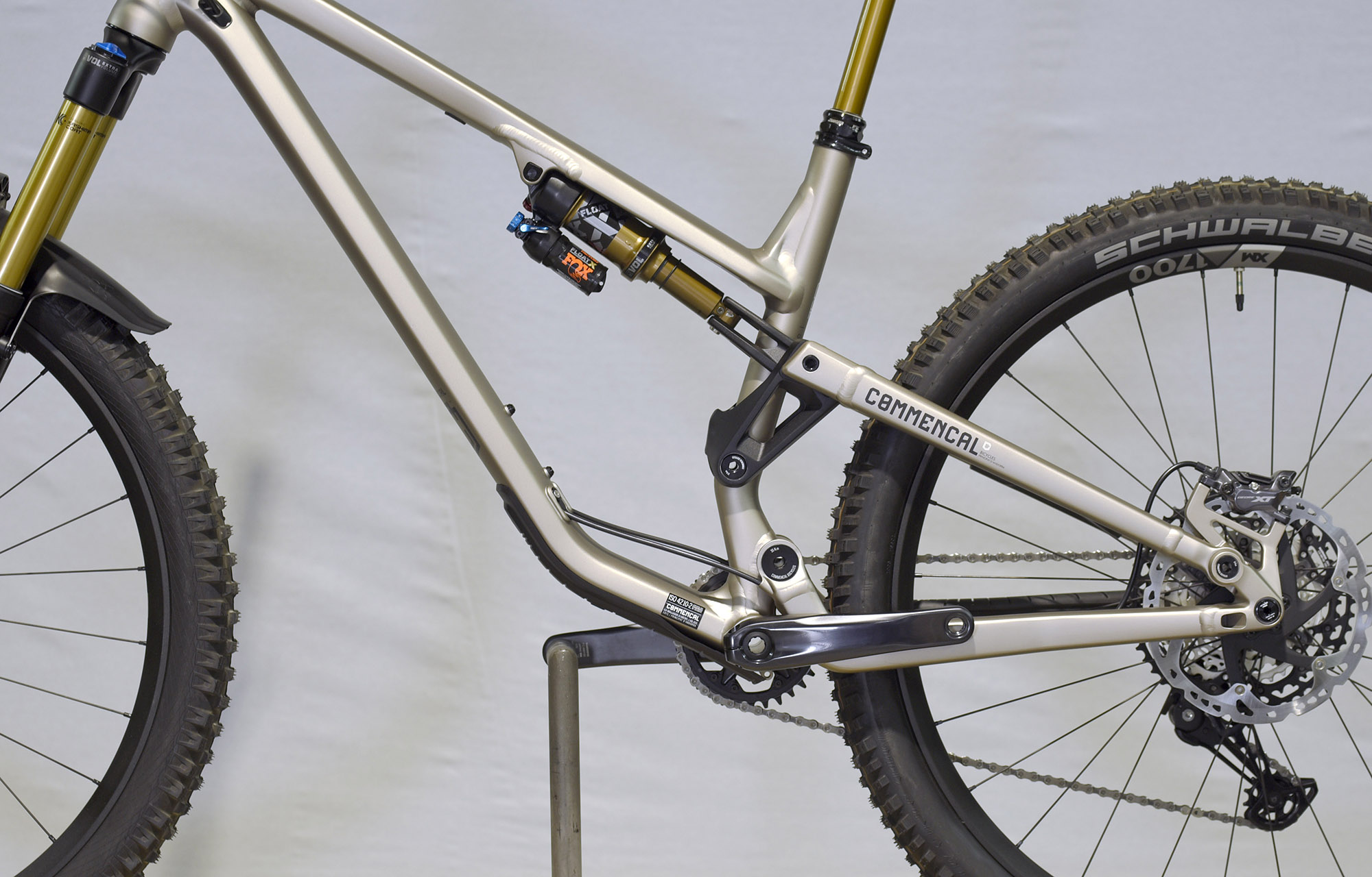 COMMENCAL META TR SIGNATURE CHAMPAGNE - L (22120503) image number null