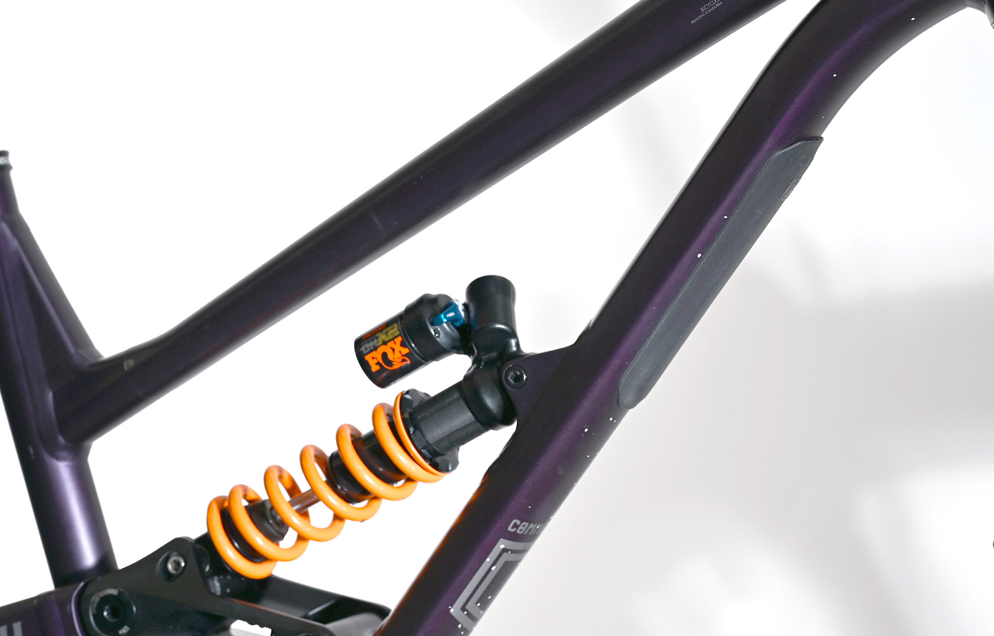 COMMENCAL CLASH PARK EDITION METALLIC PURPLE - L (22131703) image number null