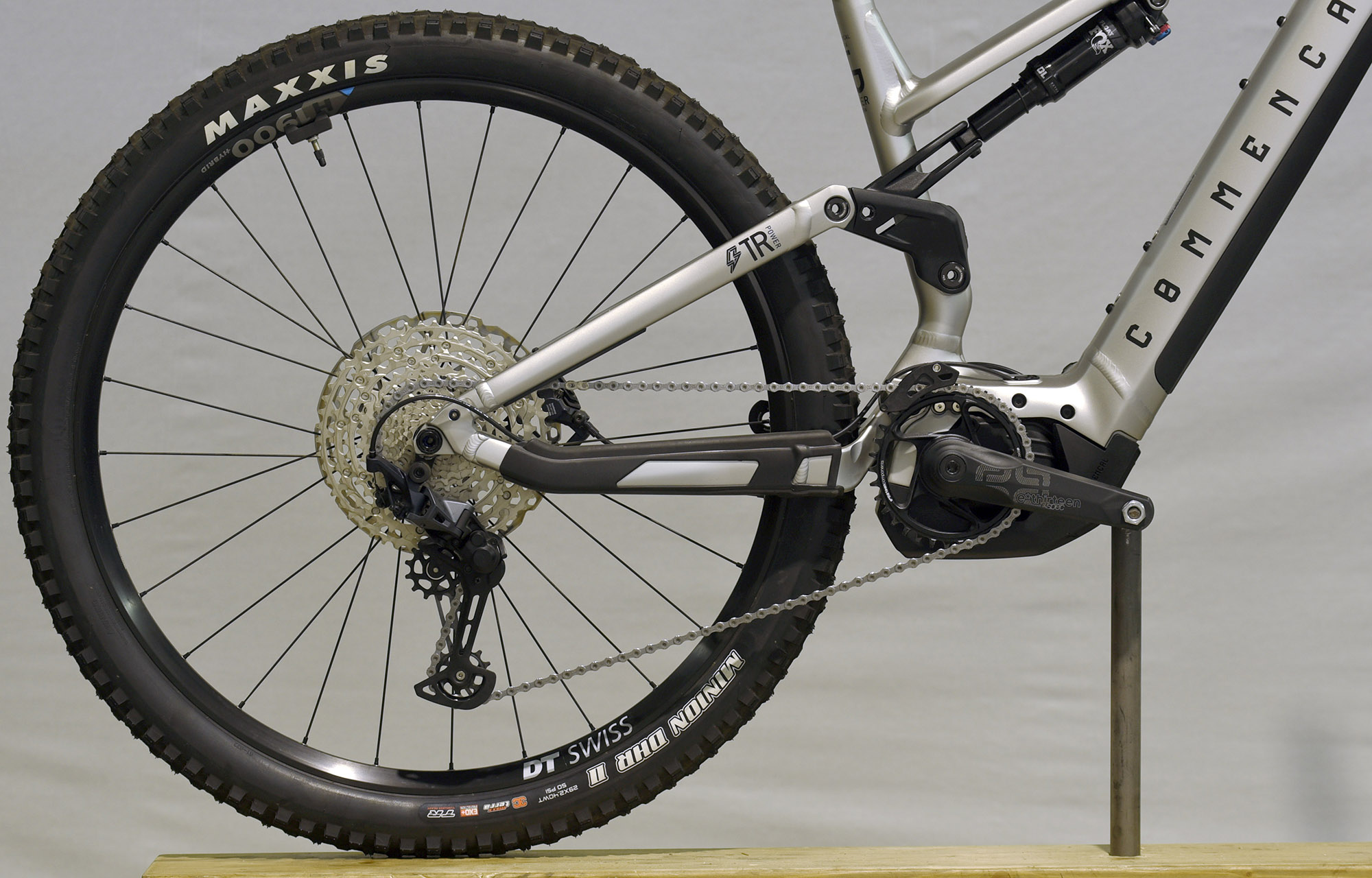 COMMENCAL META POWER TR BOSCH ESSENTIAL SILVER - L (22180203) 7km image number null