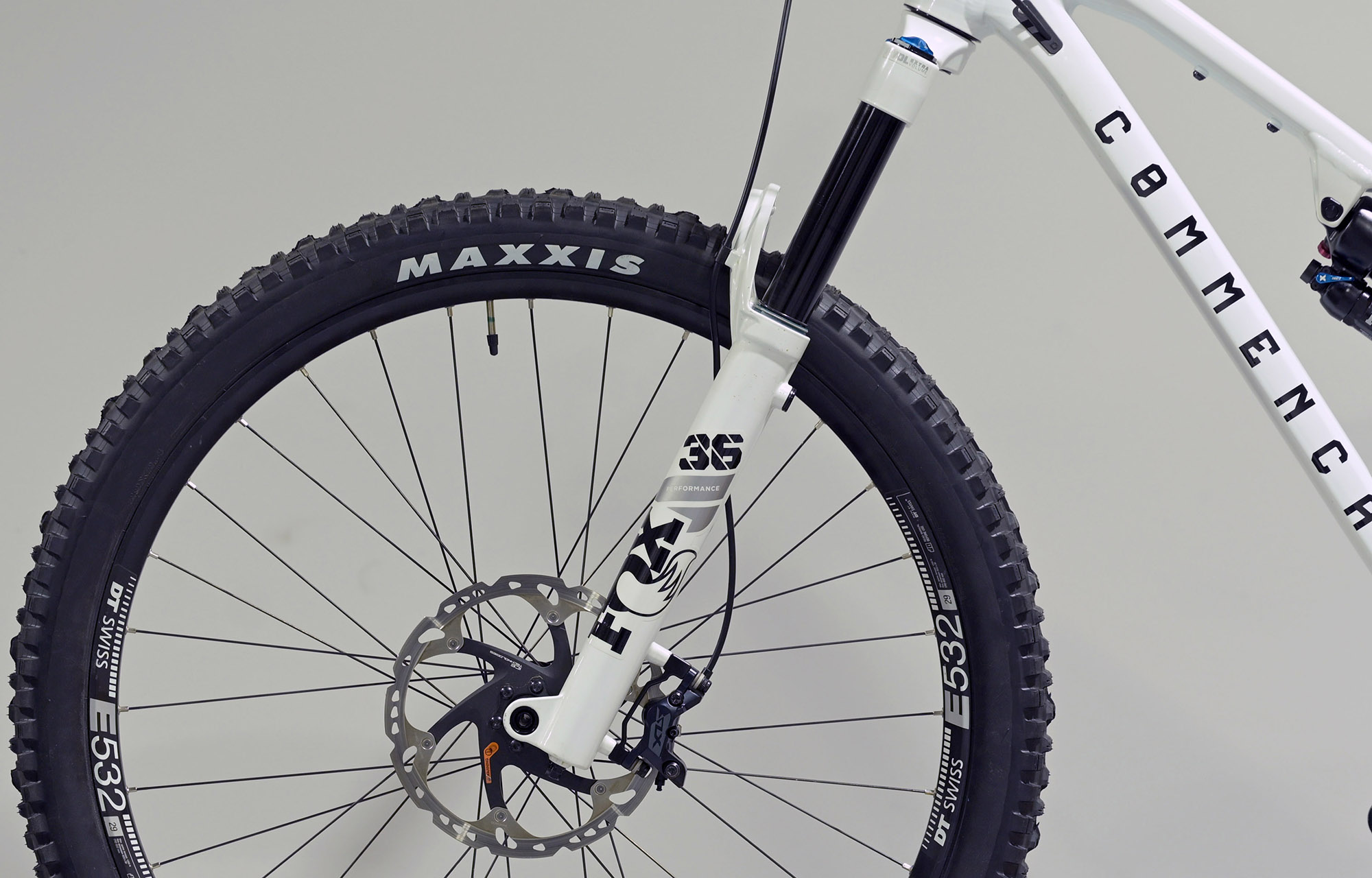 COMMENCAL META V5 ESSENTIAL PURE WHITE - S (23121201) image cover number large 6