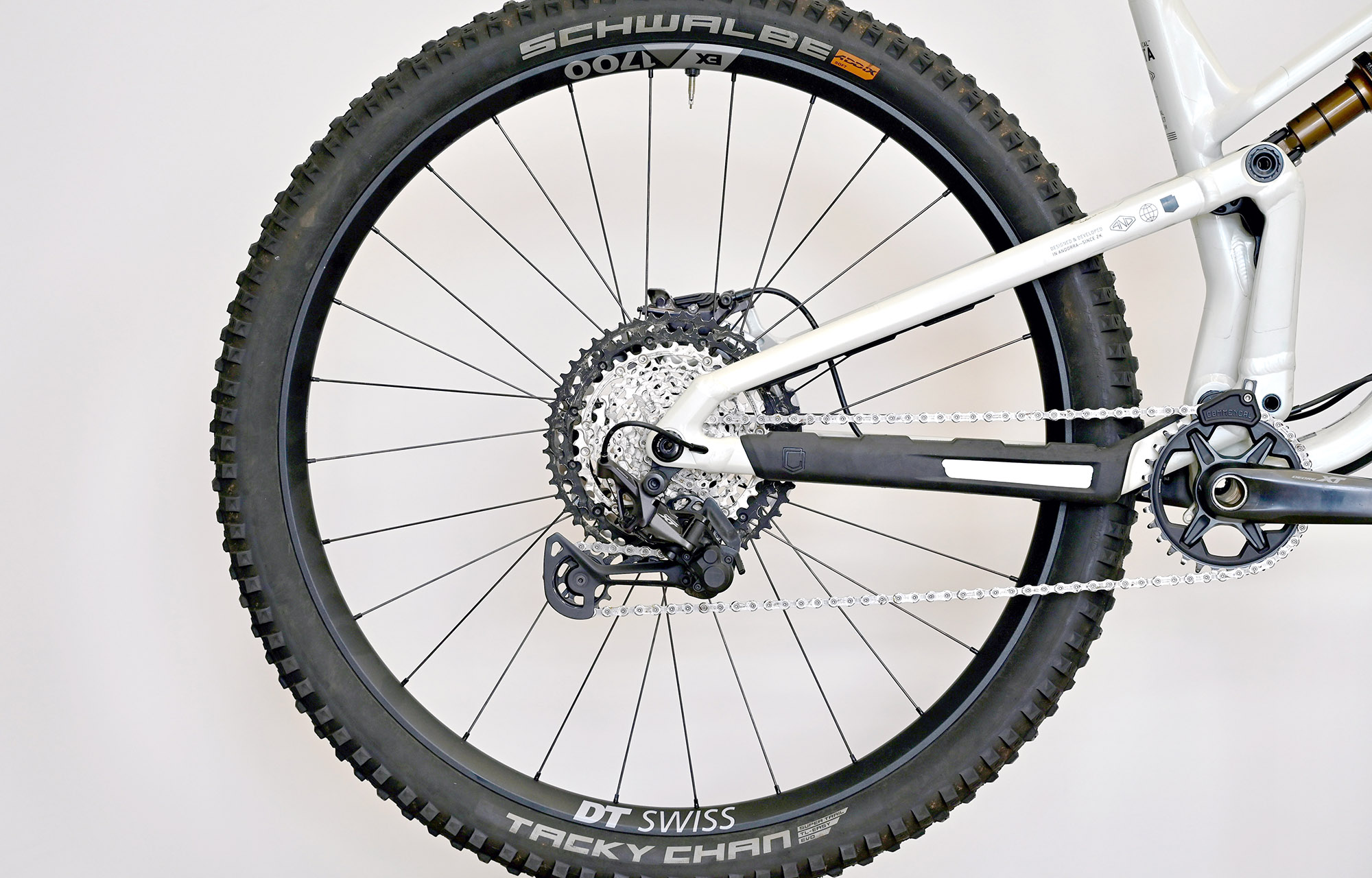 COMMENCAL META V5 SIGNATURE CLEAR SILVER - M (23121002) image number null