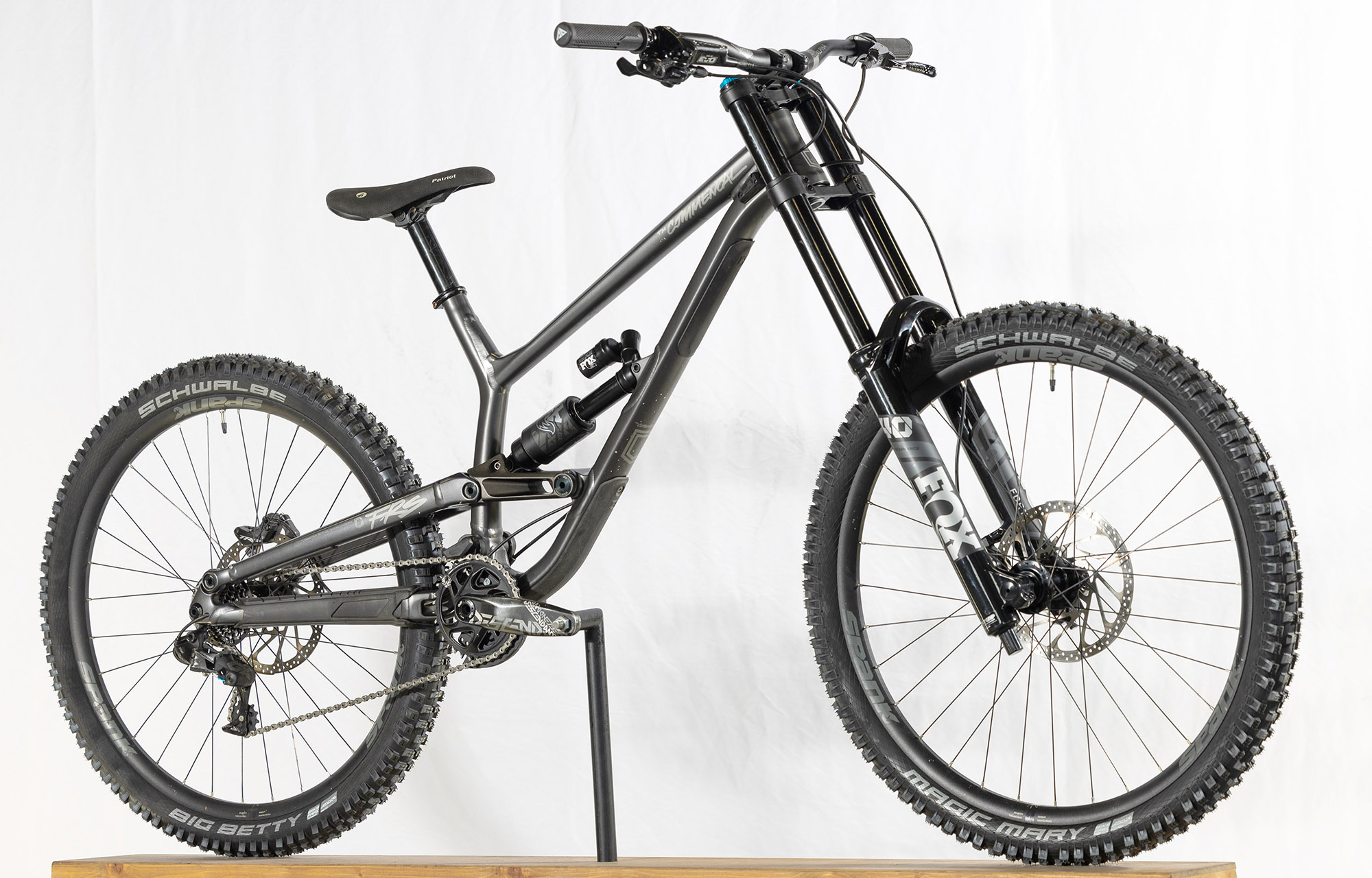 COMMENCAL FRS ESSENTIAL DARK SLATE - M (22151902) image number null