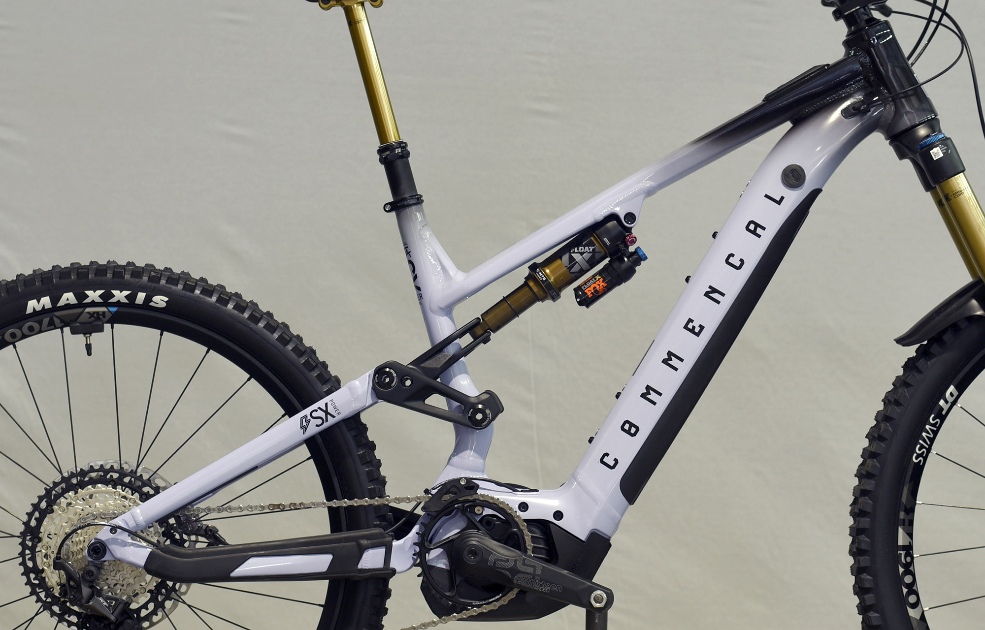 COMMENCAL META POWER SX BOSCH SIGNATURE LIGHT PURPLE / BLACK - L (22180803) 2km image number null