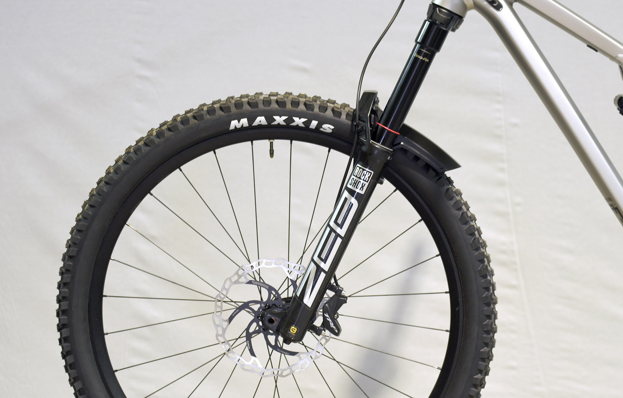 COMMENCAL META SX RACE SILVER - M (22130802) image number null