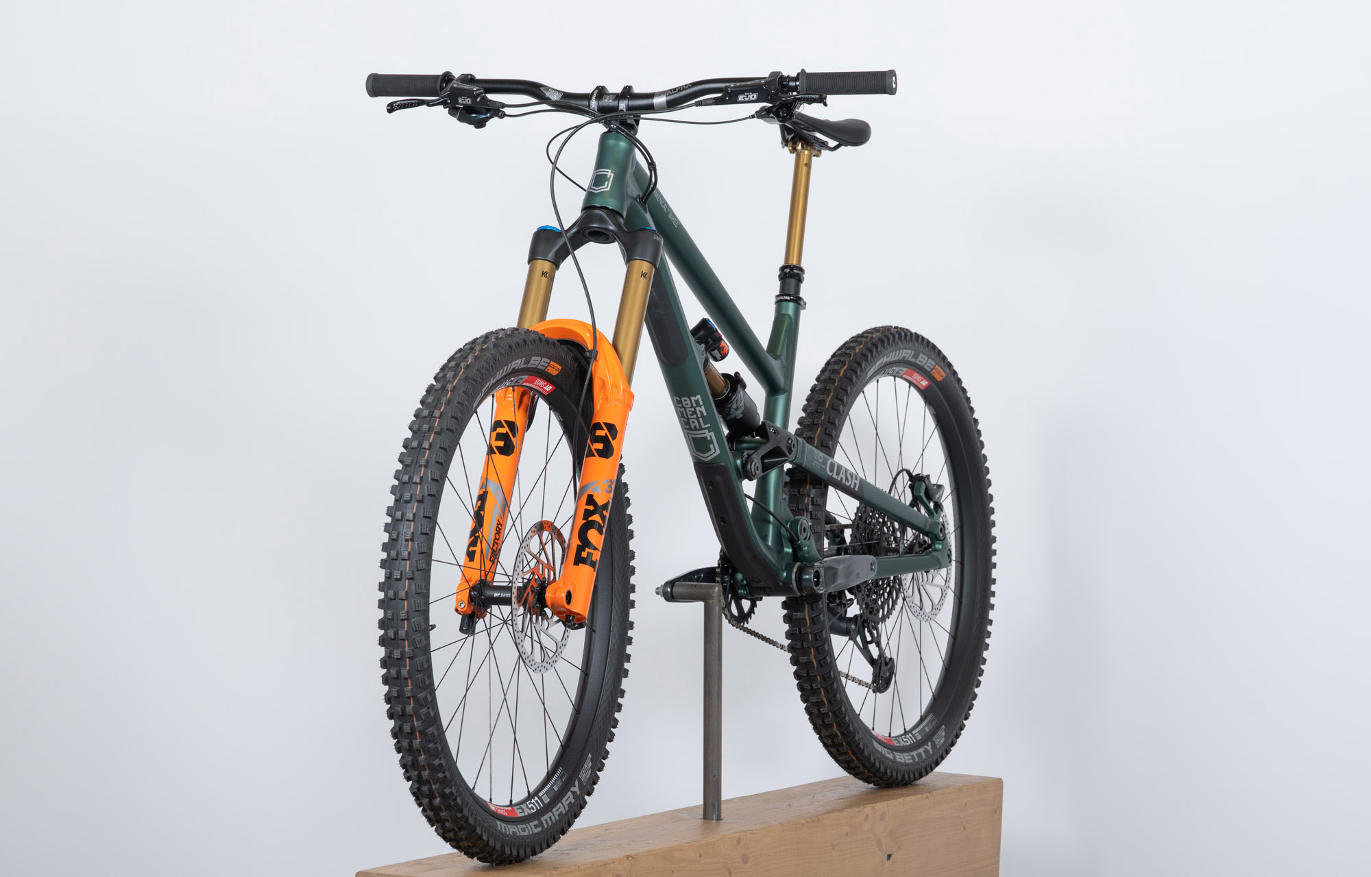 COMMENCAL CLASH SIGNATURE CHALK image cover number large 4