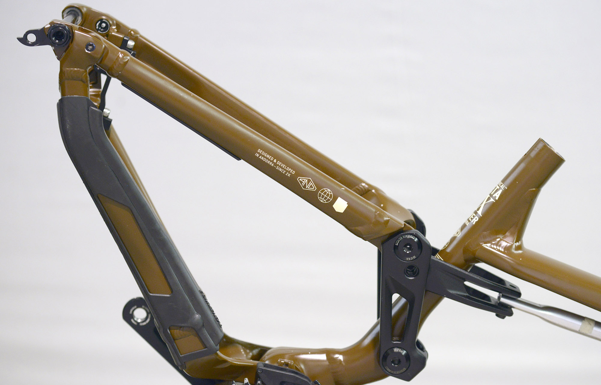 VIP FRAME COMMENCAL META POWER SX BOSCH CHOCOLATE - M (22380302) 822 km image number null