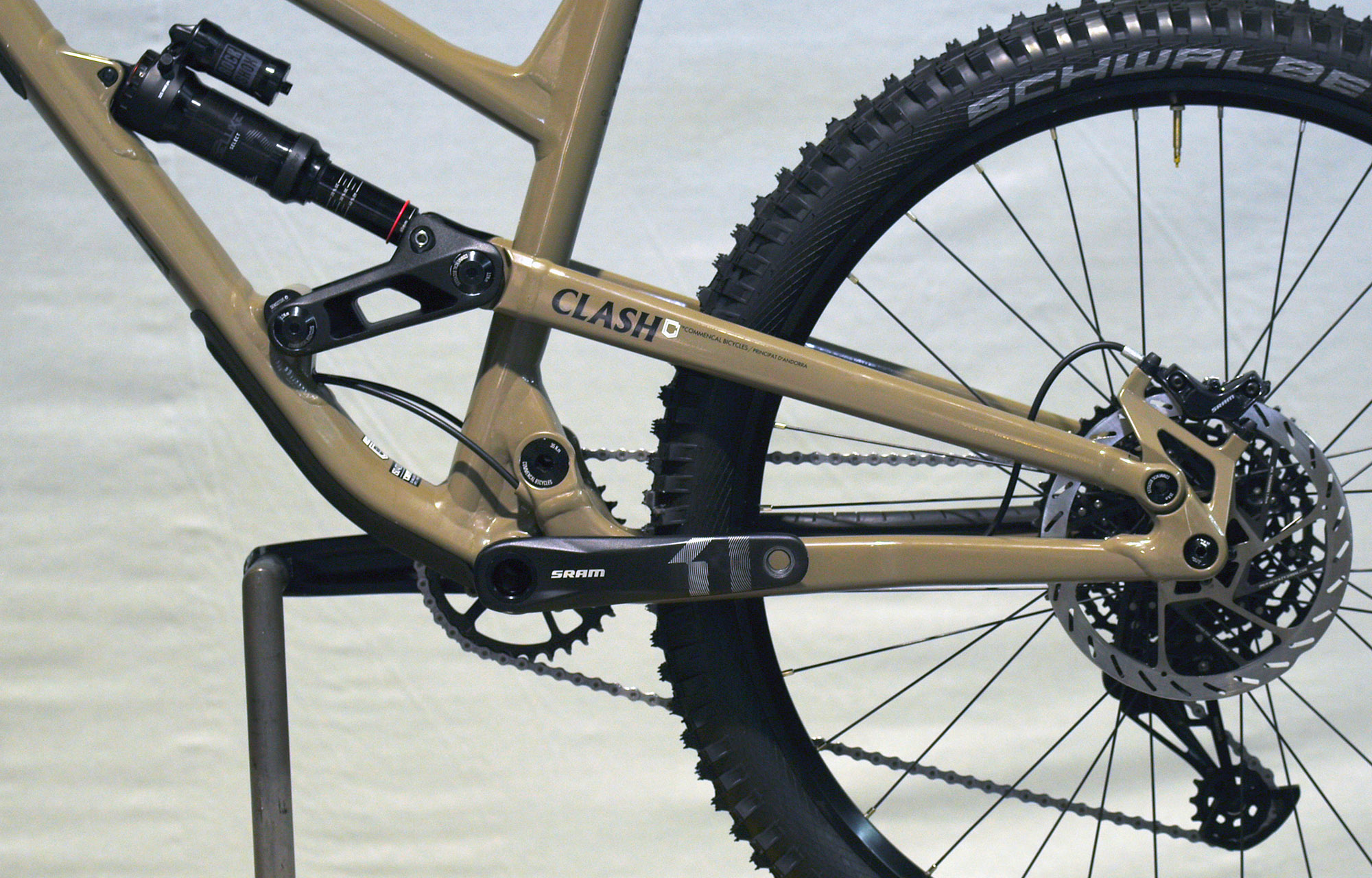 COMMENCAL CLASH RIDE DIRT - L (22131203) image number null