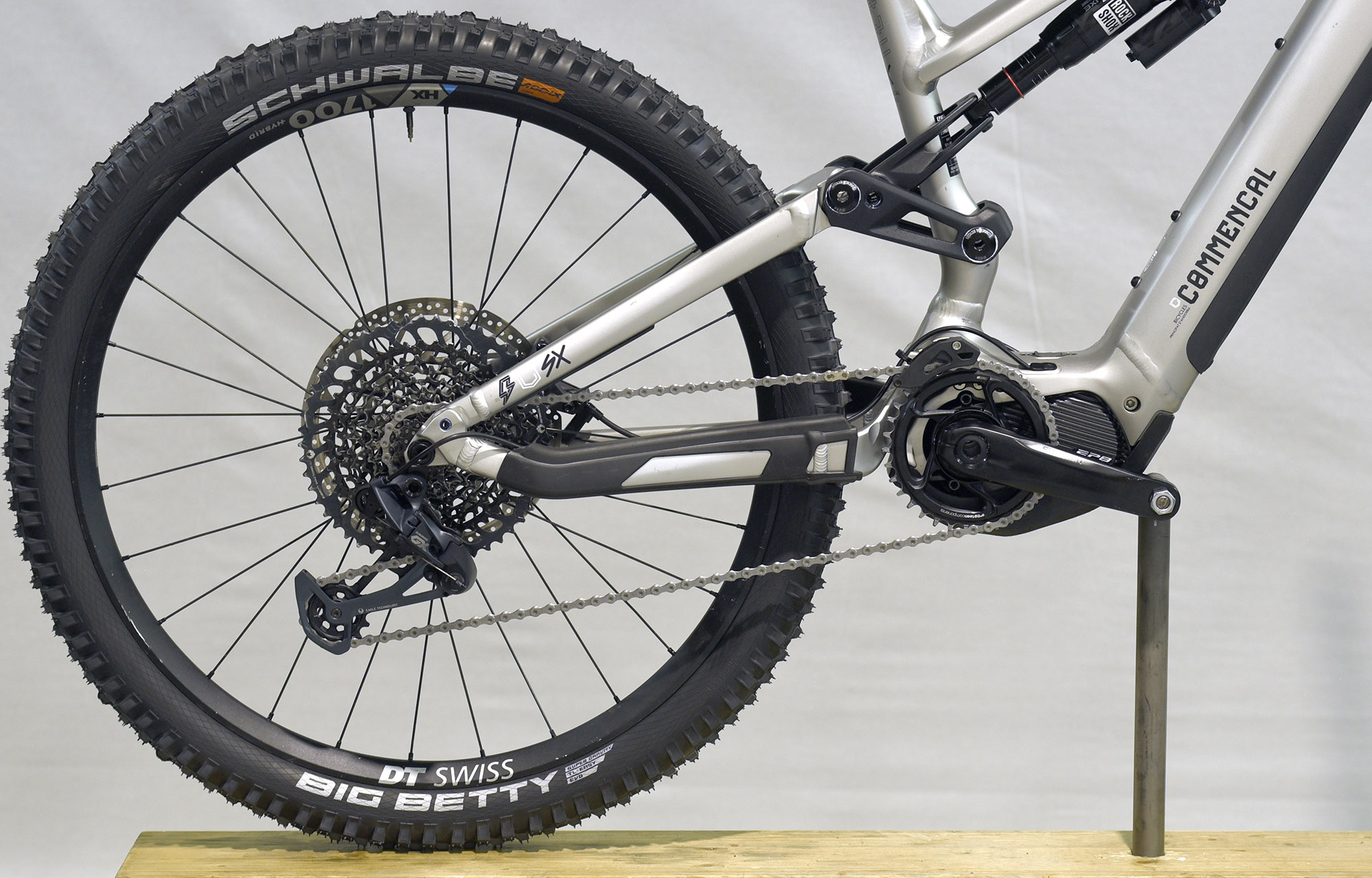 COMMENCAL META POWER SX SHIMANO RACE SILVER - L (22180703) 2129 km image number null