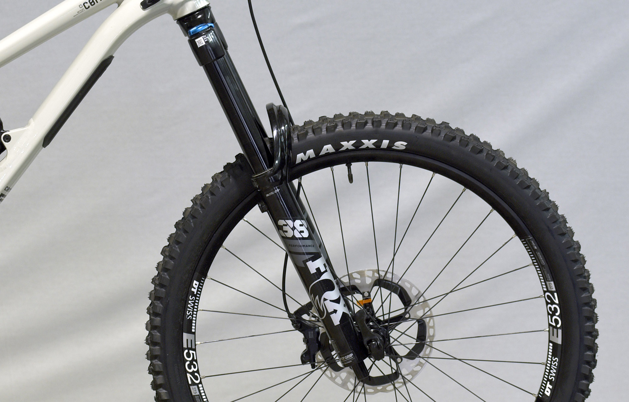 COMMENCAL CLASH ESSENTIAL ASH GREY - L (22132603) image number null