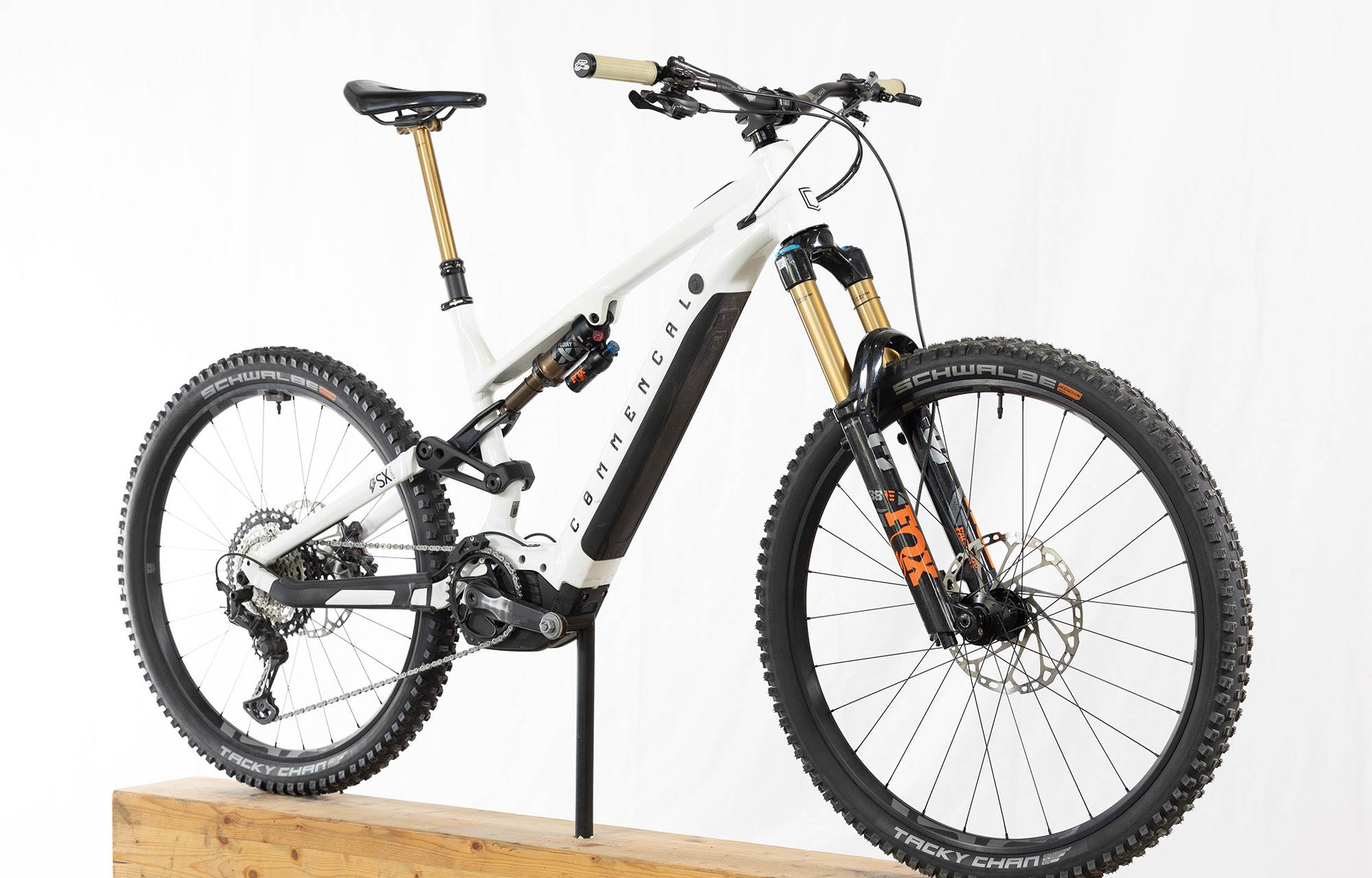 COMMENCAL META POWER SX BOSCH SIGNATURE PURE WHITE - L (22181903) 491km image cover number large 4