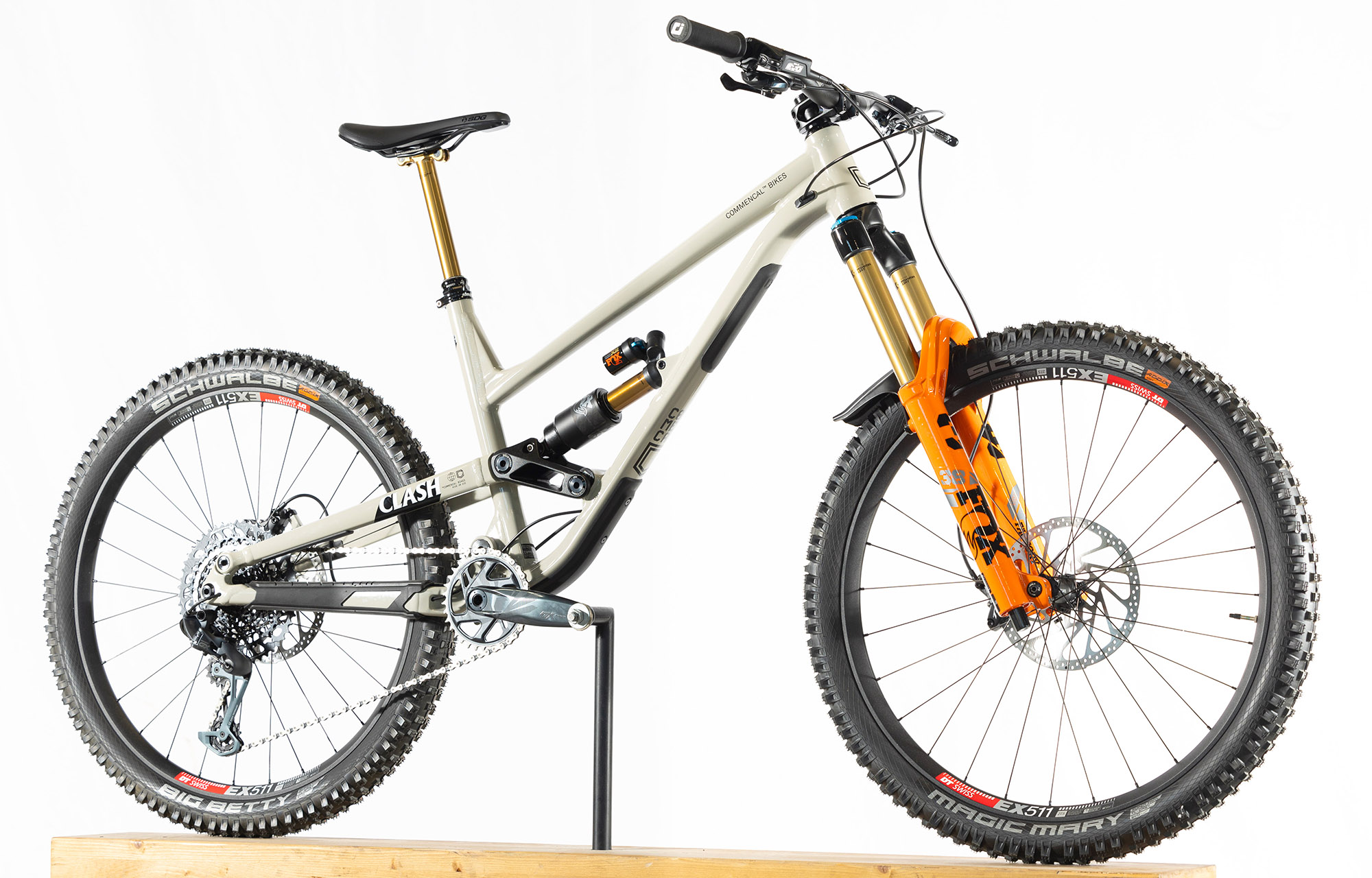 COMMENCAL CLASH SIGNATURE CHALK - L (23130603) image number null
