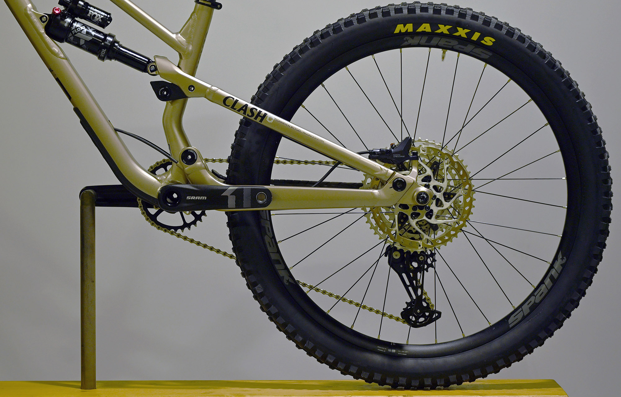 COMMENCAL CLASH JR CHAMPAGNE - (22170700) image cover number large 5