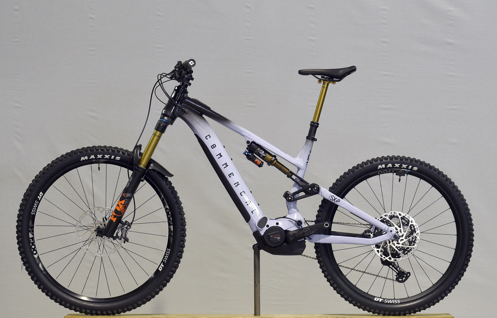 COMMENCAL META POWER SX BOSCH SIGNATURE LIGHT PURPLE / BLACK - L (22180803) 2km image number null