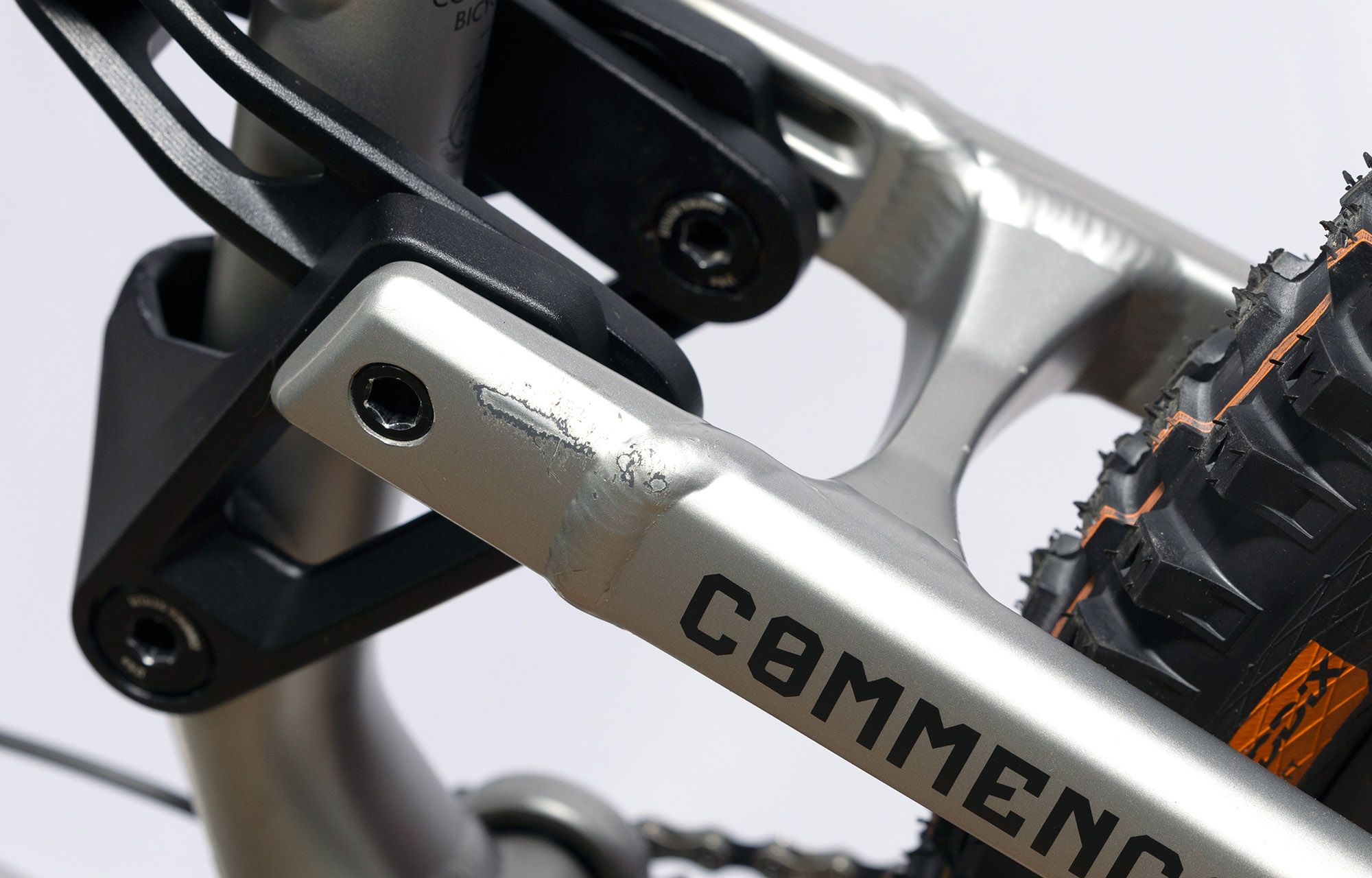 COMMENCAL META SX V4 RACE SILVER - L image number null