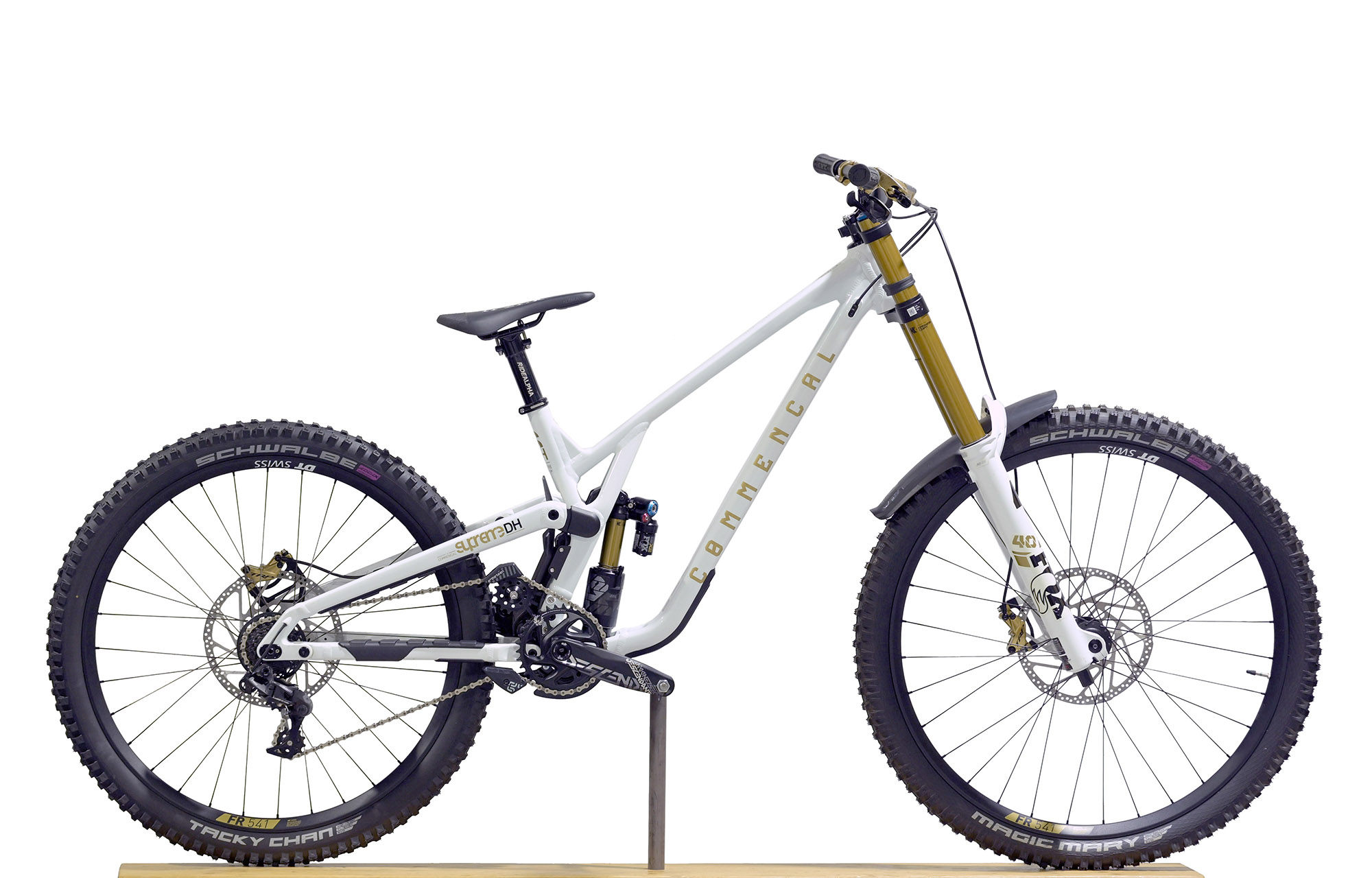 COMMENCAL SUPREME DH V5 SIGNATURE LTD PURE WHITE - M (23151002) image number null