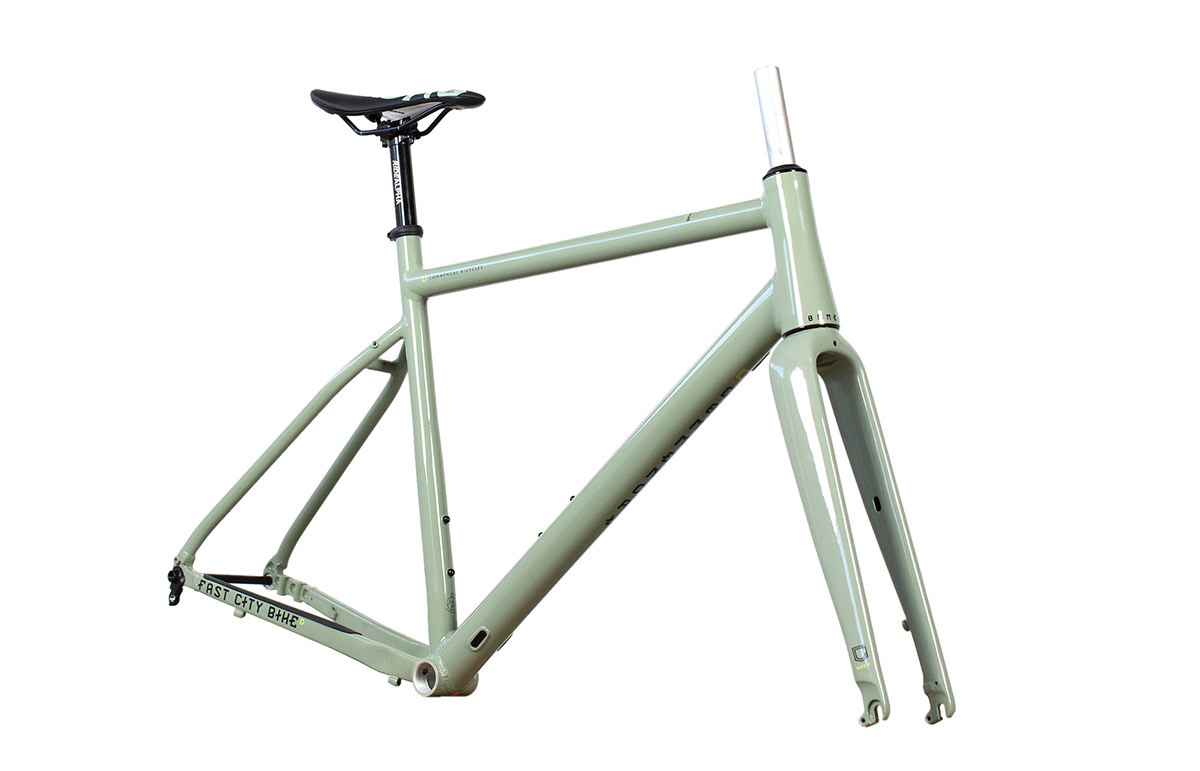VIP COMMENCAL FCB GREEN + SADDLE & SEATPOST (L) image number null
