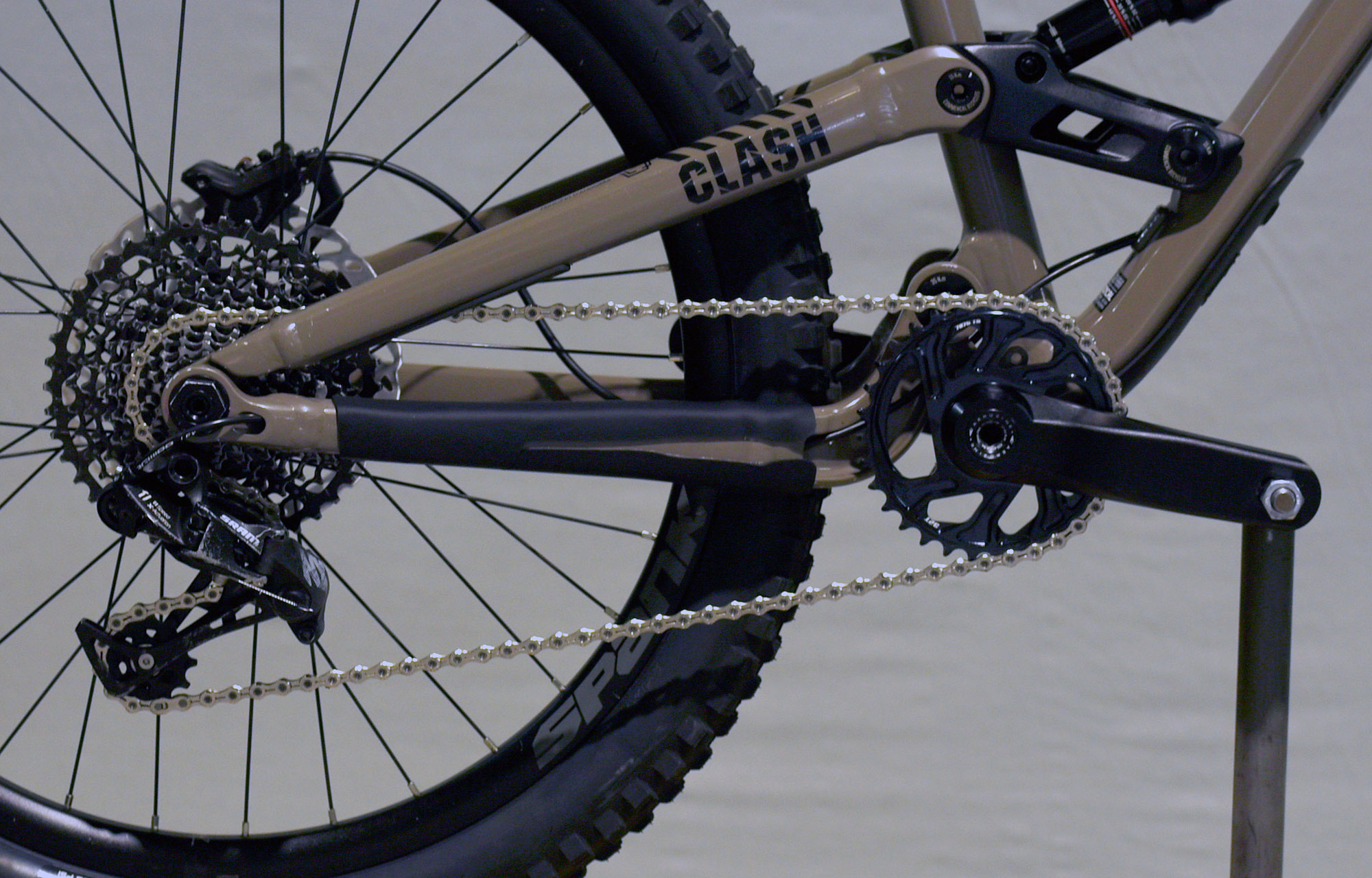 COMMENCAL CLASH 24 V1 DIRT MAXXIS - 24 (21175100) image number null