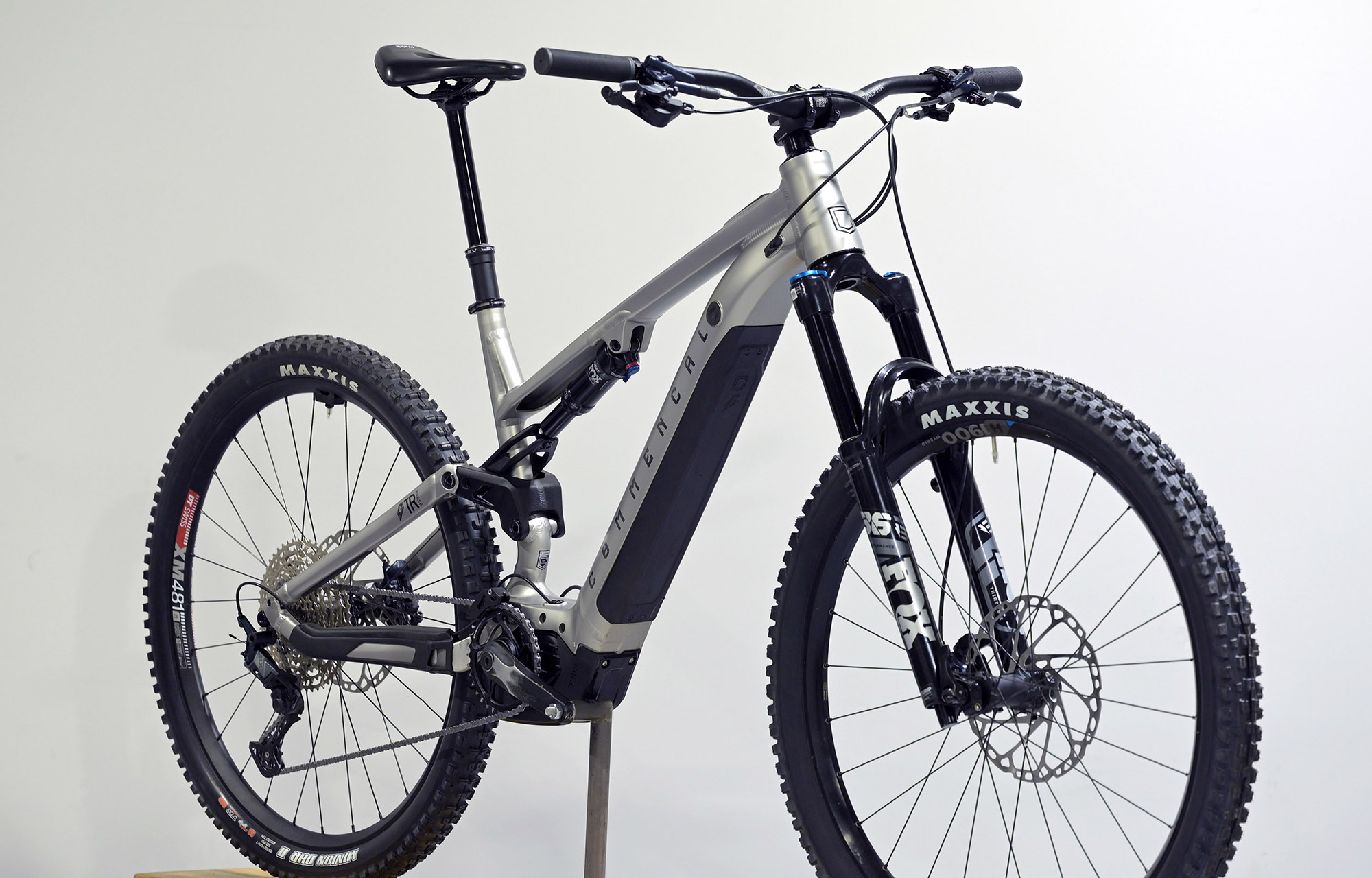 COMMENCAL META POWER TR BOSCH ESSENTIAL SILVER - XL (22180204) 1476 km image cover number large 2