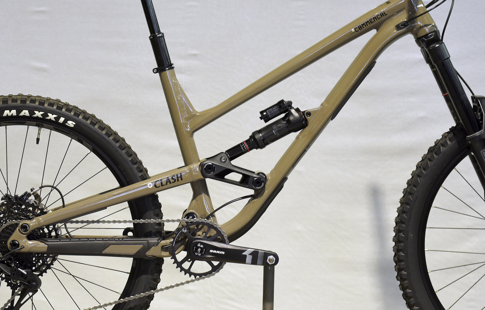 COMMENCAL CLASH RIDE DIRT - L (22131203) image number null