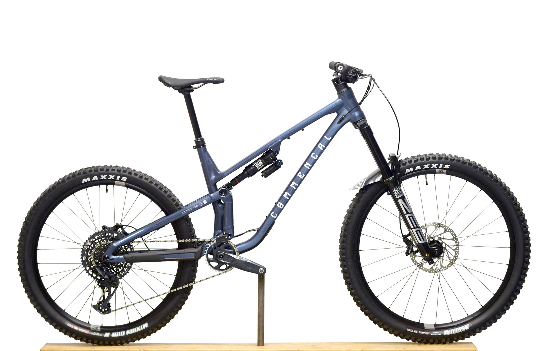 COMMENCAL META SX V5 RACE SPARKLY BLUE - L (23131703) image number null