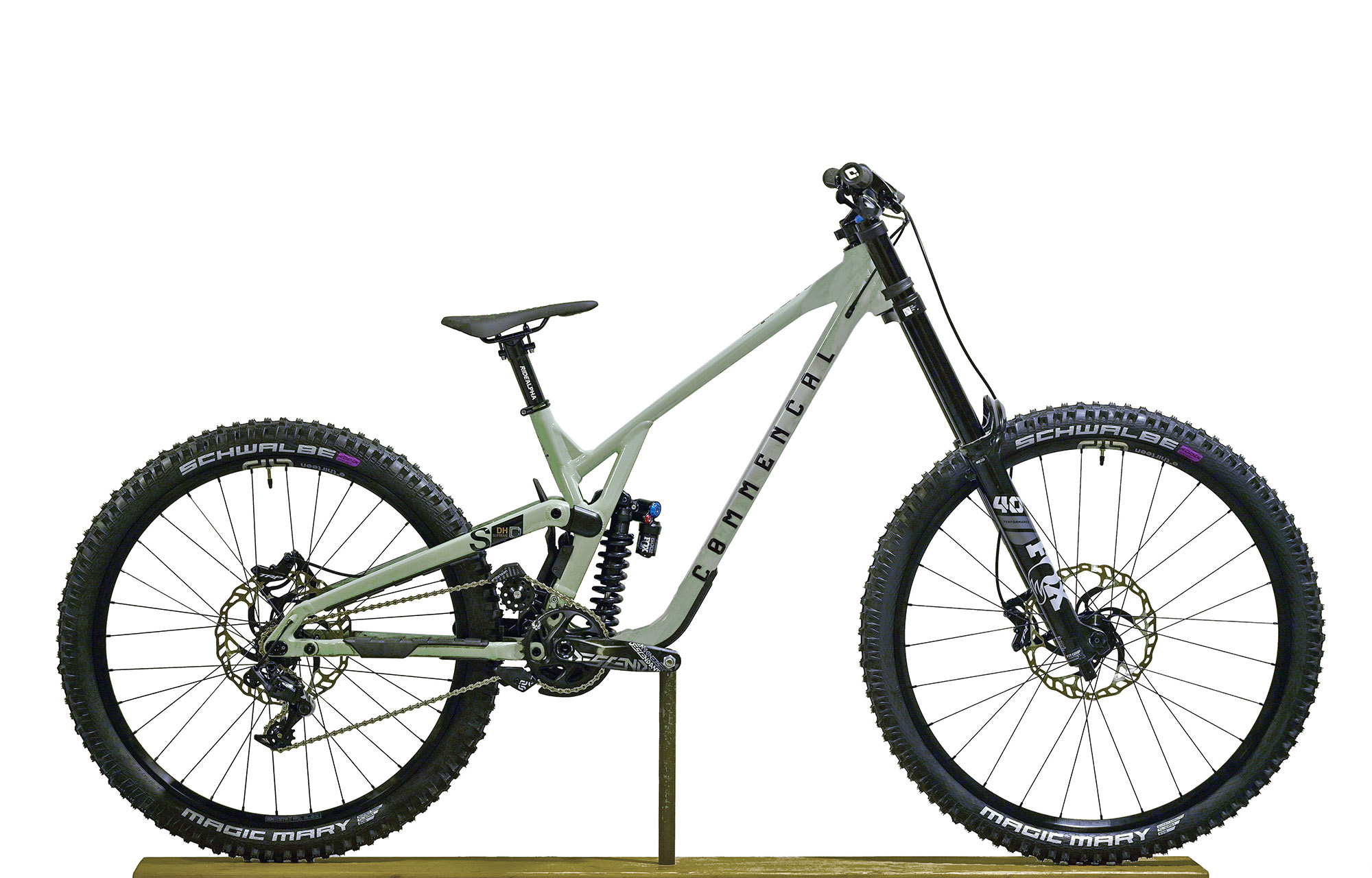 COMMENCAL SUPREME DH V5 ESSENTIAL HERITAGE GREEN - M (22150802) image number null