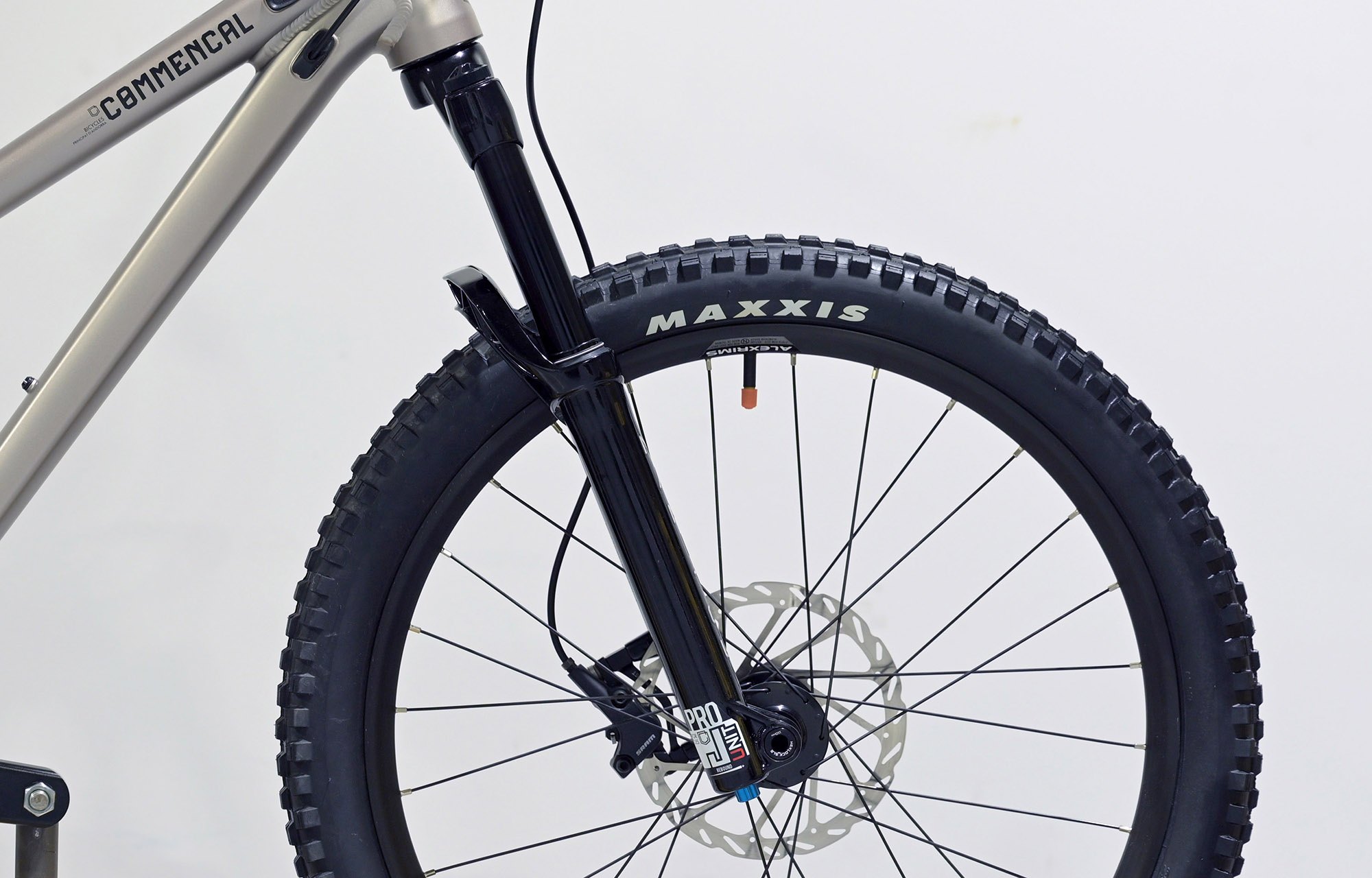 COMMENCAL META HT 24 CHAMPAGNE - (22170200) image cover number large 1