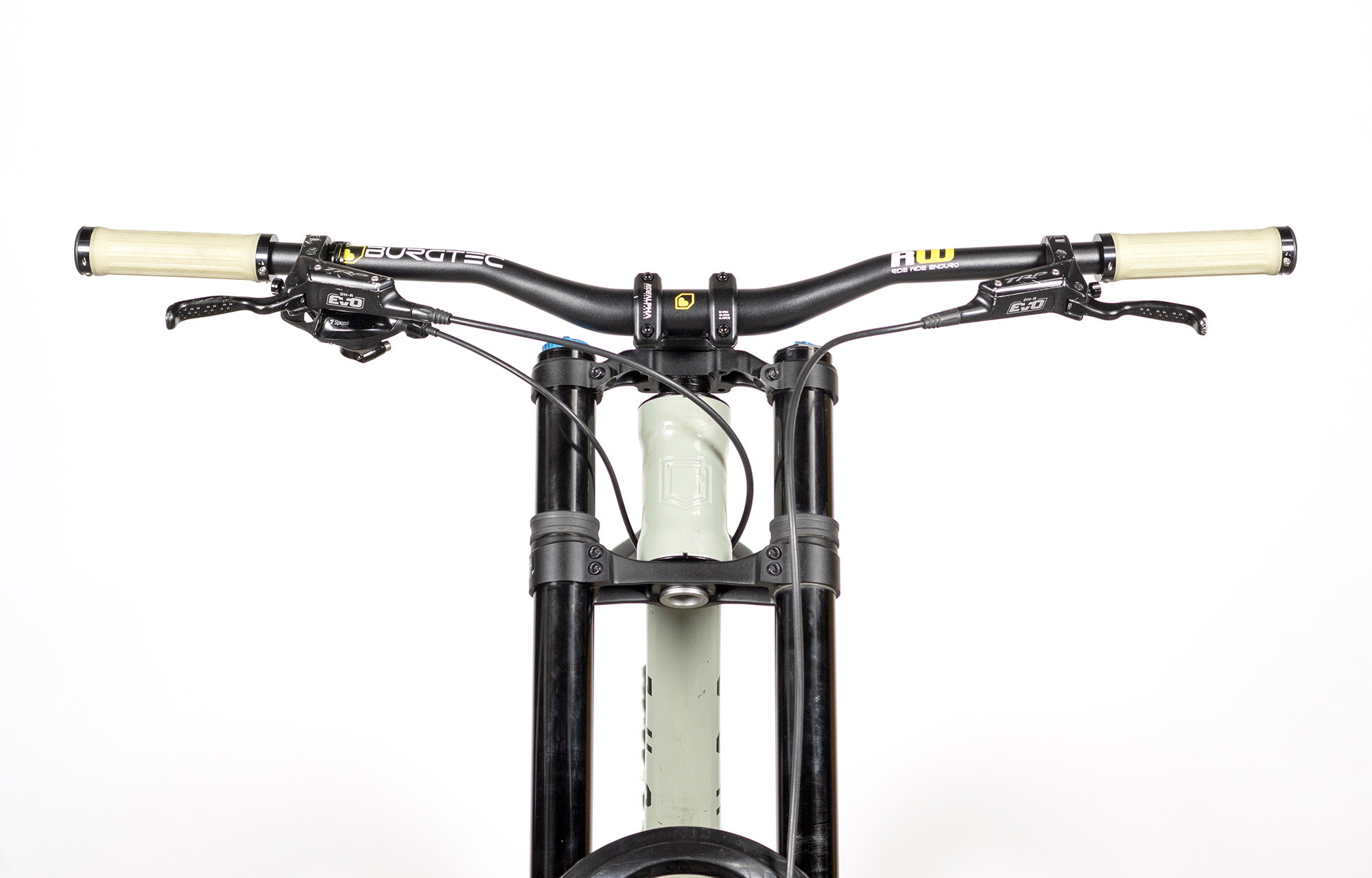 COMMENCAL SUPREME DH V5 ESSENTIAL HERITAGE GREEN - L (22150803) image number null