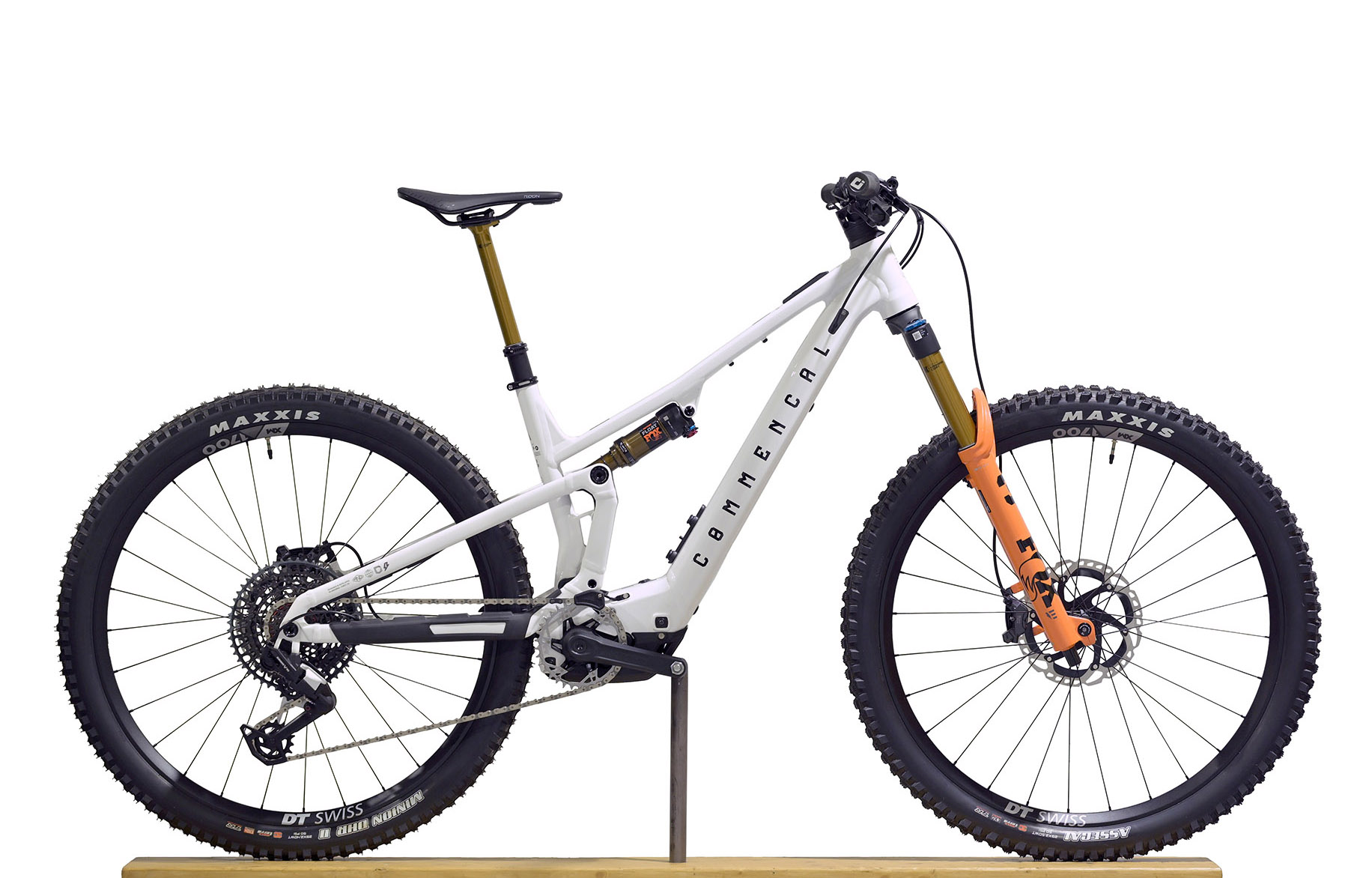 COMMENCAL T.E.M.P.O. POWER SIGNATURE EAGLE 90 - M (25120602) 0 km image number null