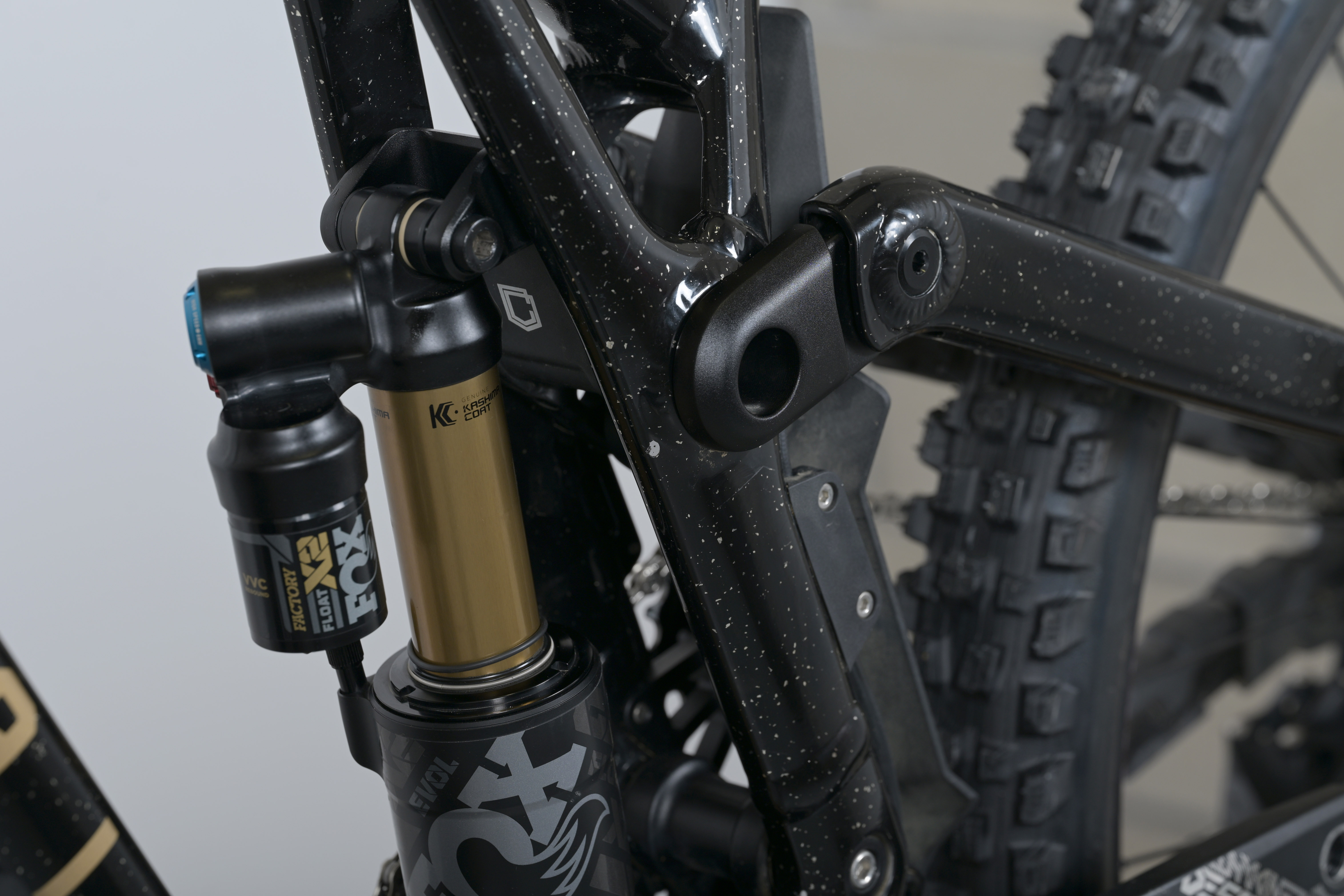 COMMENCAL SUPREME DH V5 SIGNATURE LTD GLITTERY BLACK - L (24150303) image cover number large 12