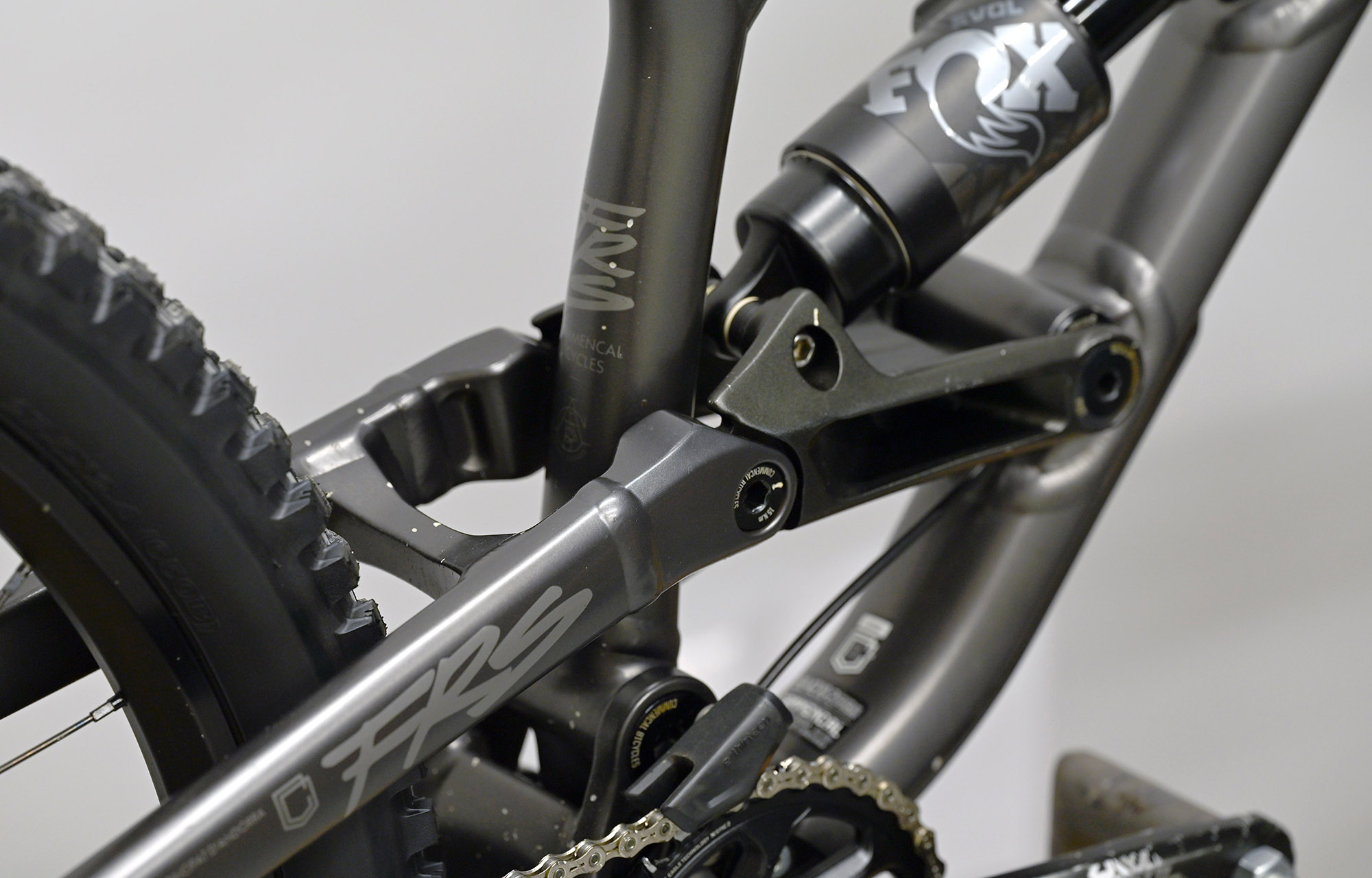 COMMENCAL FRS ESSENTIAL DARK SLATE - L (22150503) image number null