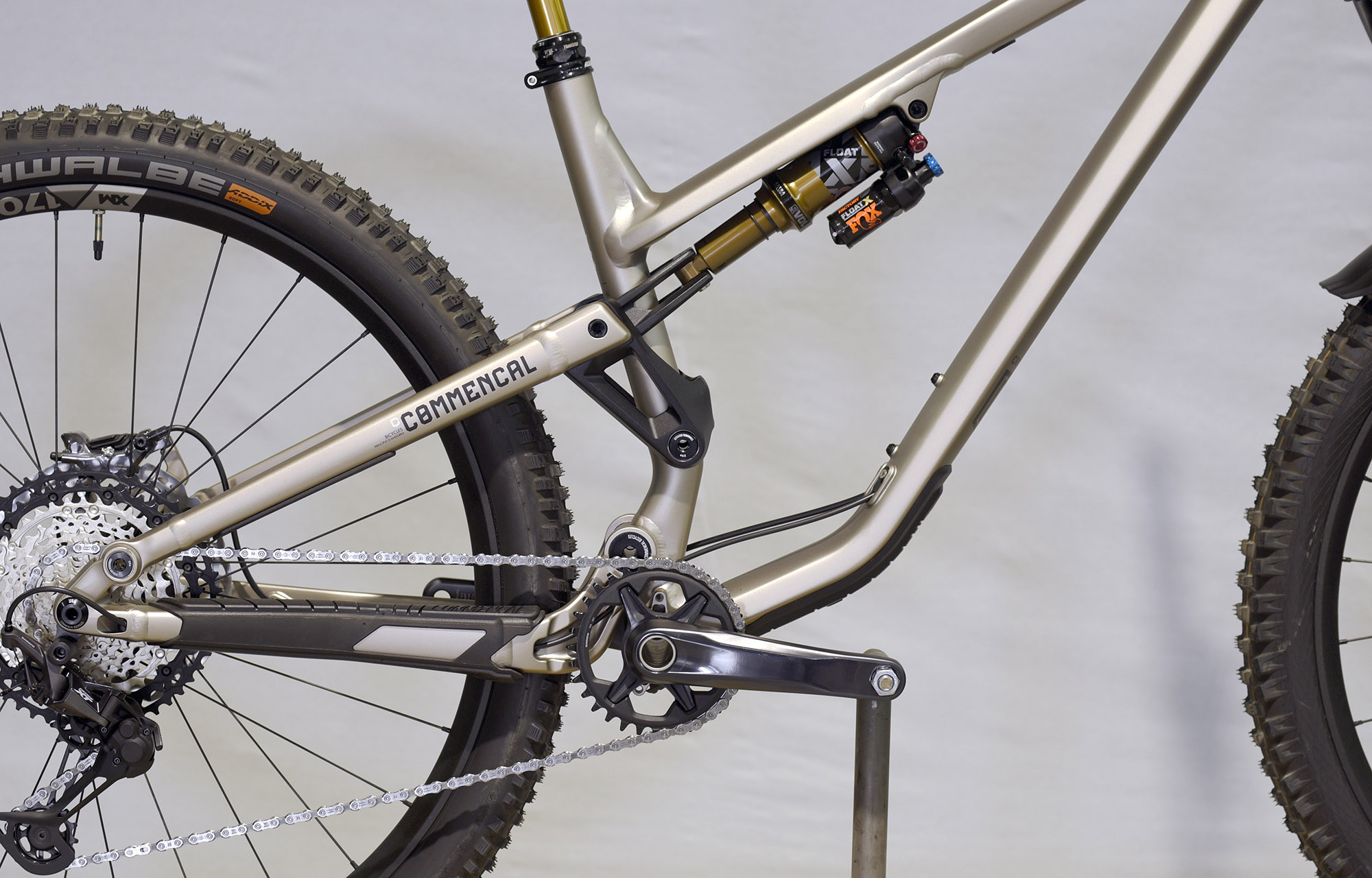 COMMENCAL META TR SIGNATURE CHAMPAGNE - L (22120503) image number null