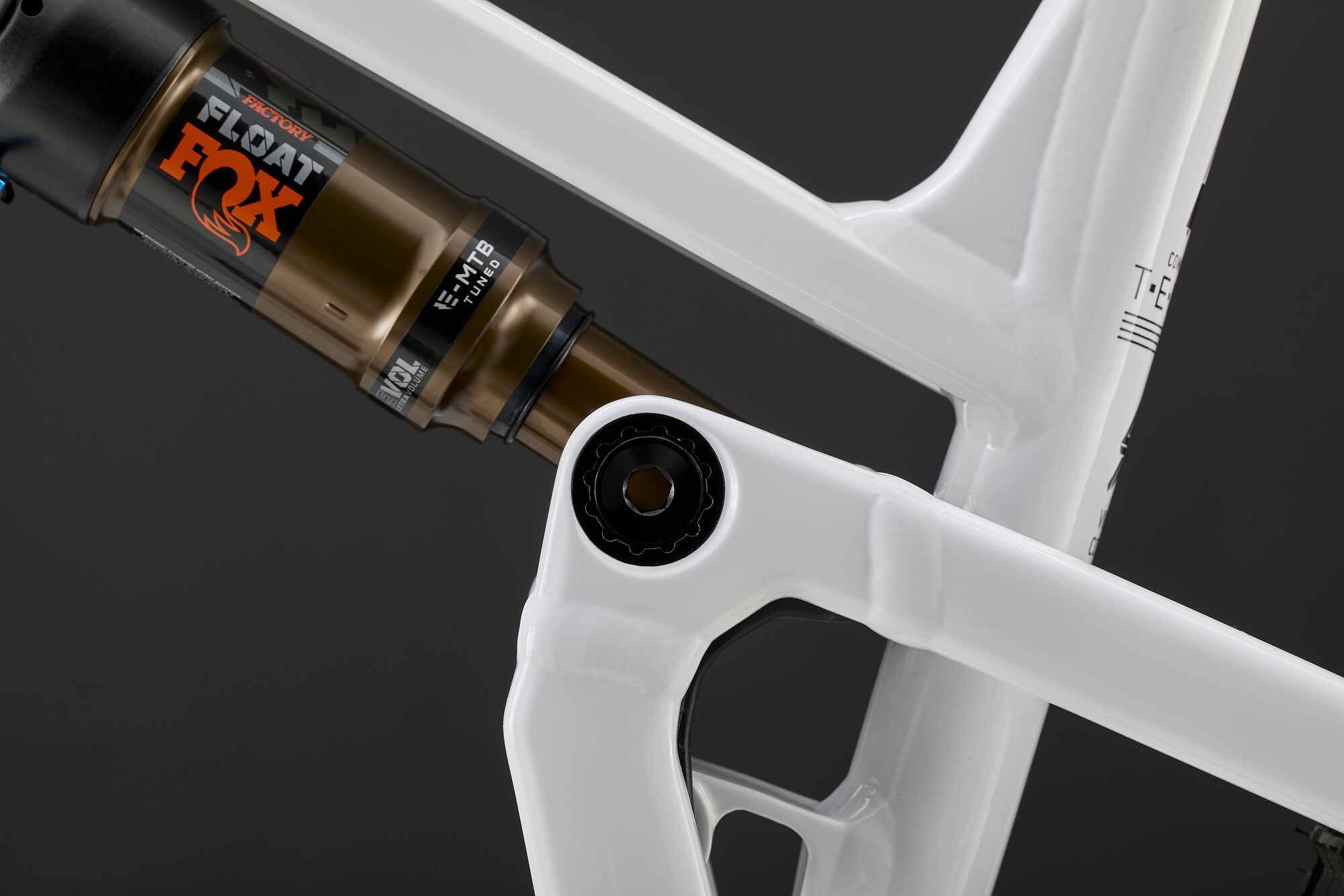COMMENCAL T.E.M.P.O. POWER SIGNATURE EAGLE 90 2026 image number null