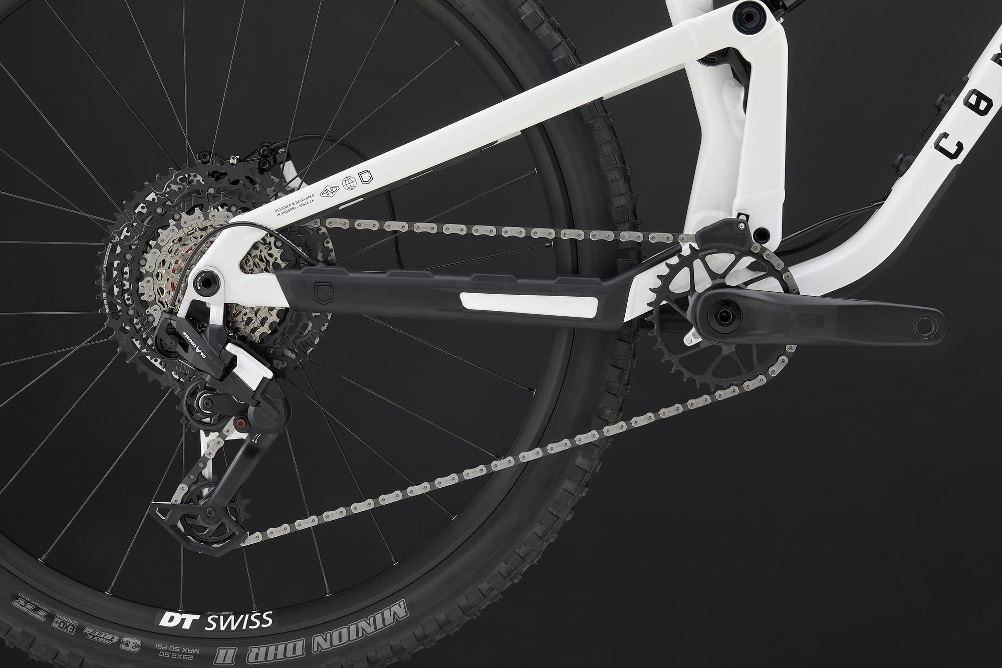 COMMENCAL META V5 ESSENTIAL PURE WHITE 2027 image large number 5