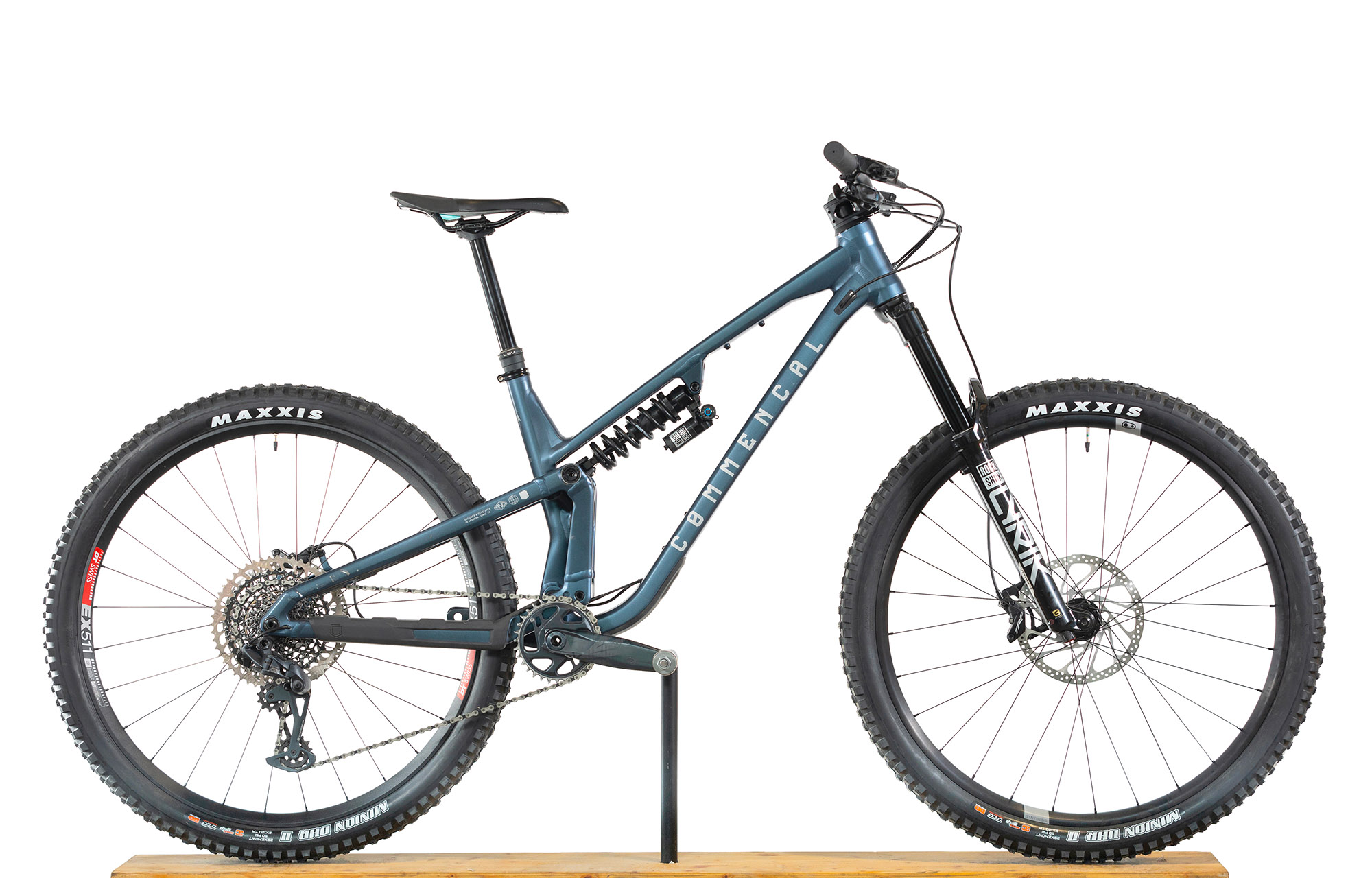 COMMENCAL META V5 RACE SPARKLY BLUE - M (23121302) image number null