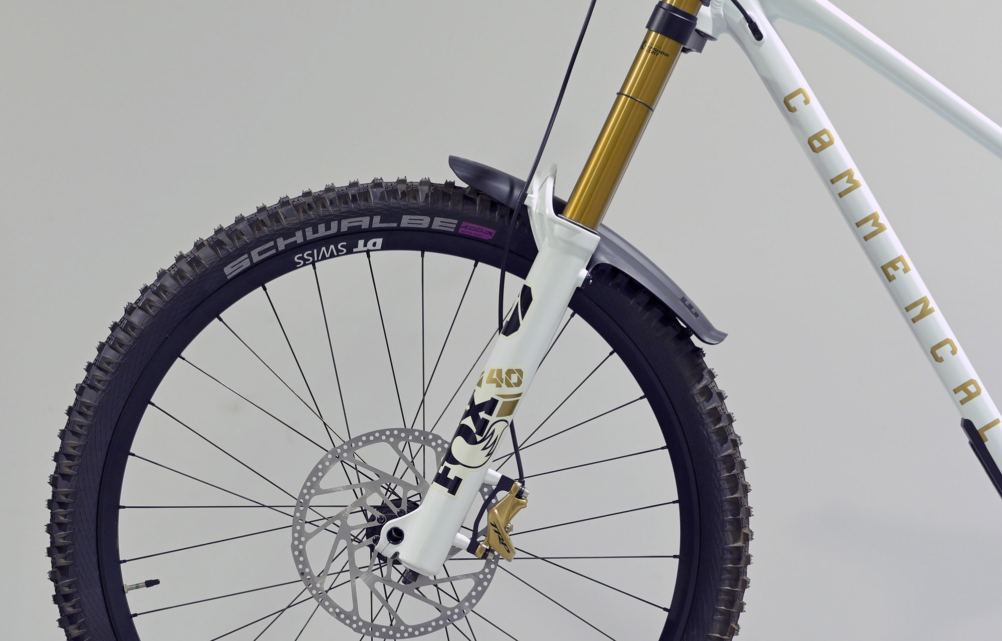 COMMENCAL SUPREME DH V5 SIGNATURE LTD PURE WHITE - M (23151002) image cover number large 4