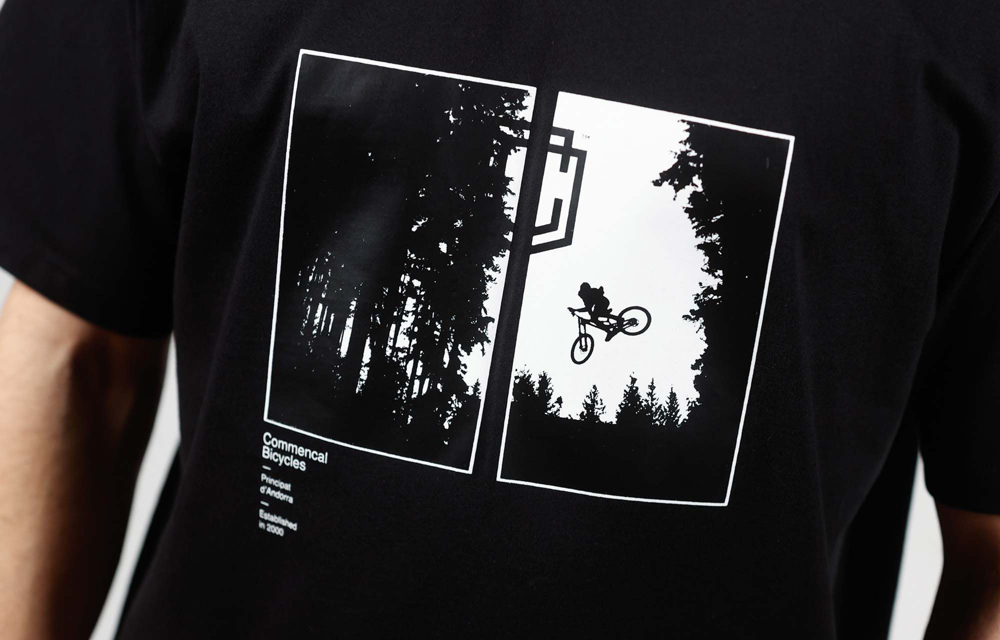 COMMENCAL PHOTOGRAPHY T-SHIRT BLACK image number 2