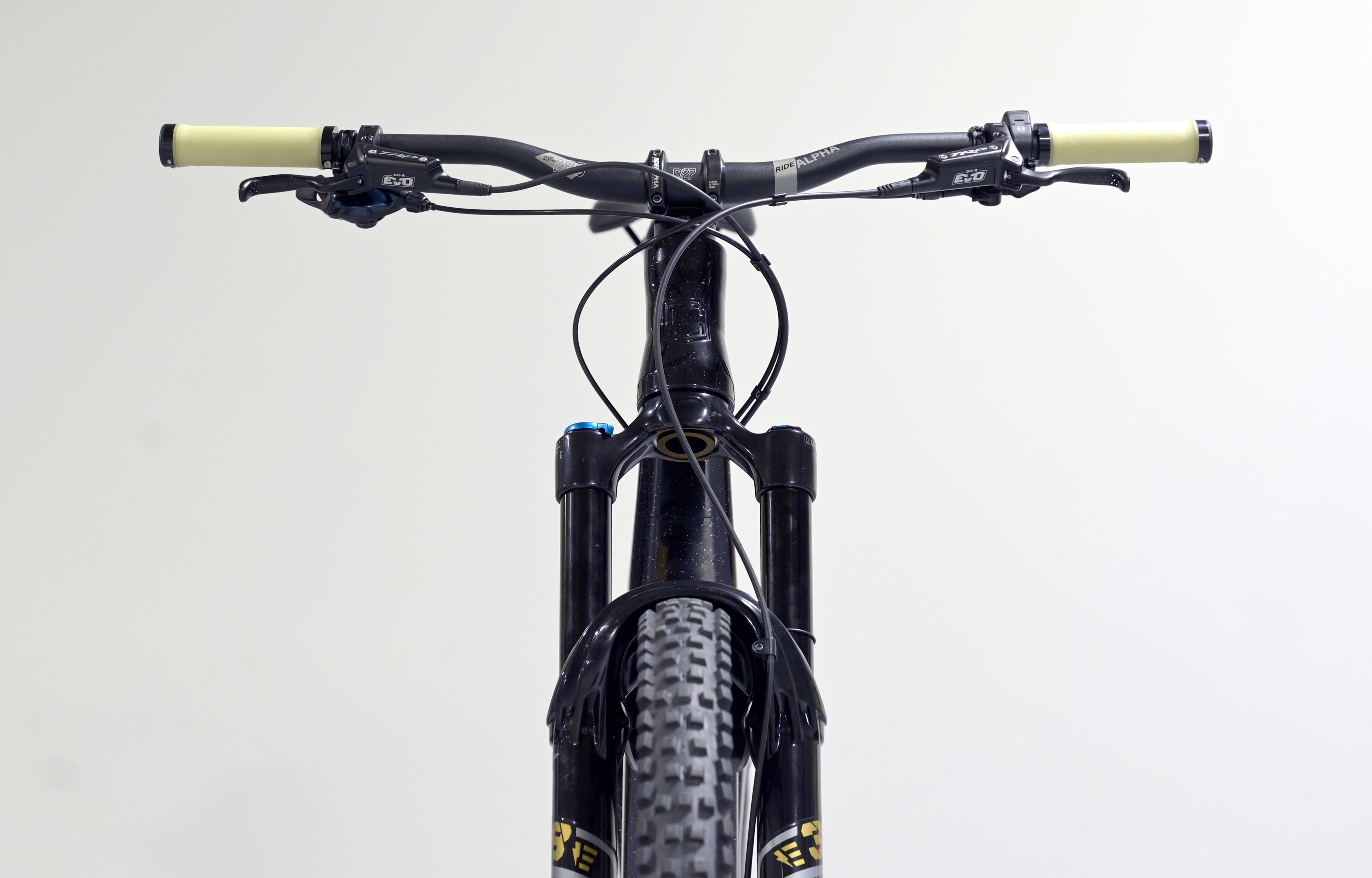 COMMENCAL META POWER SX 400 ESSENTIAL GLITTERY BLACK - M (24182392) 669 km image cover number large 3