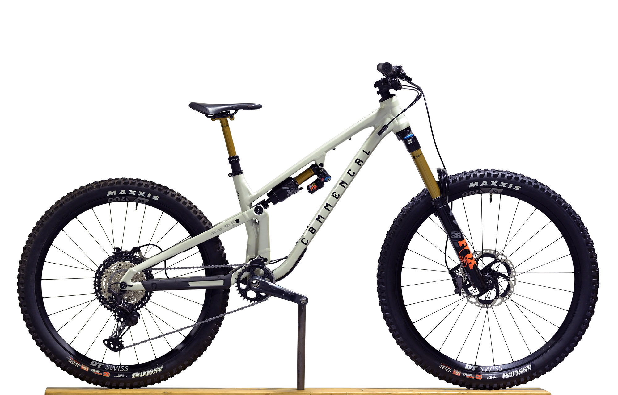 COMMENCAL META SX V5 SIGNATURE CLEAR SILVER - S (23131901) image number null