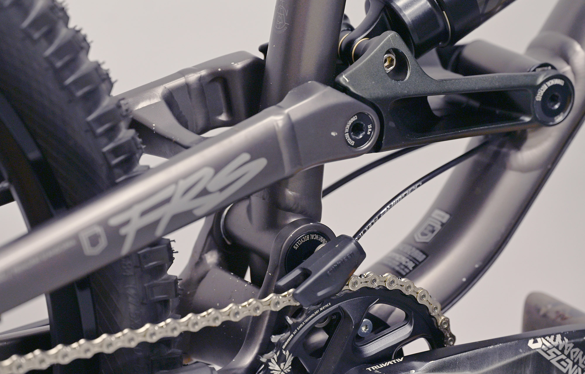 COMMENCAL FRS ESSENTIAL DARK SLATE - L (22150503) image number null