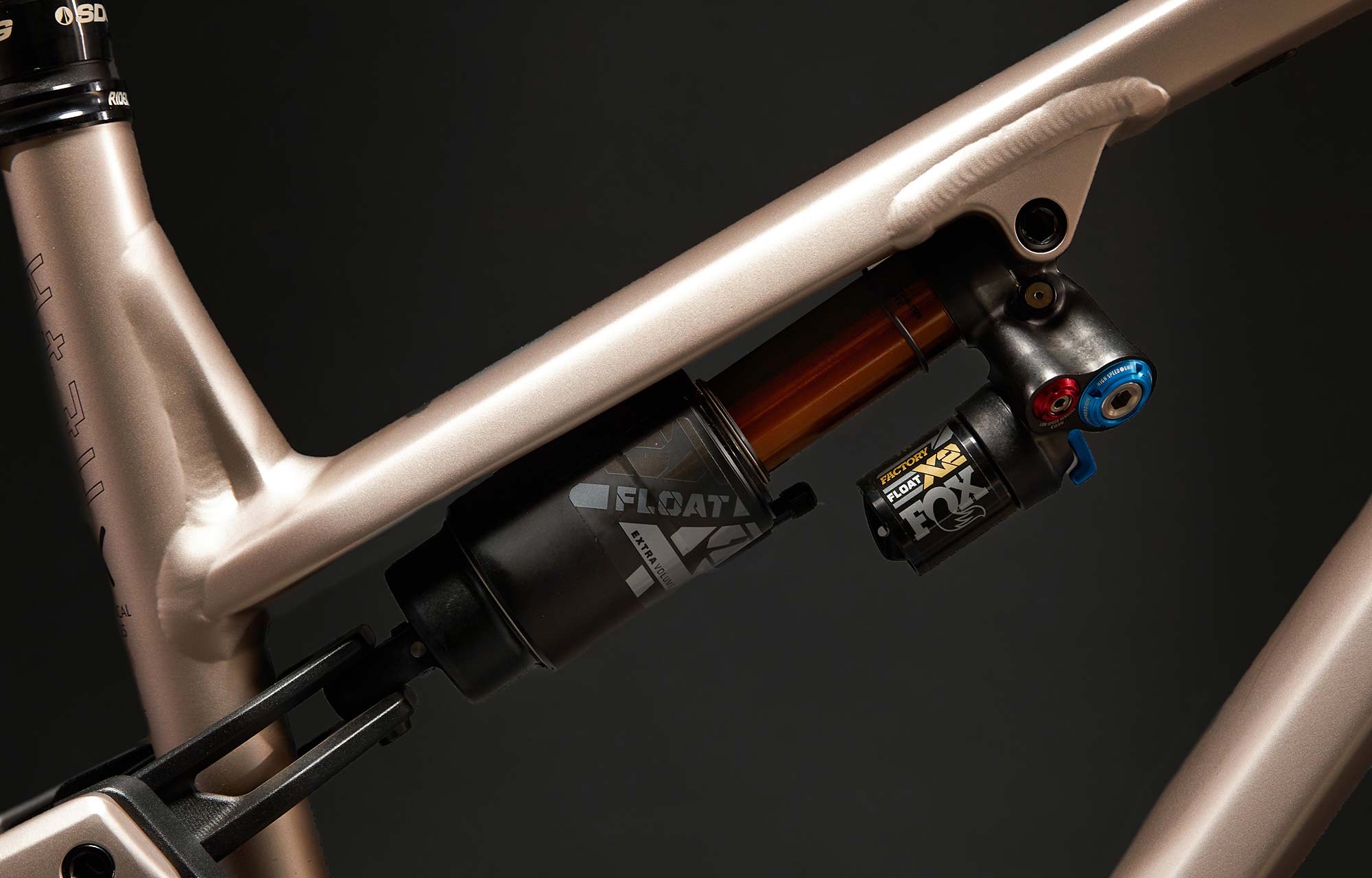 COMMENCAL META SX V4 ALC CHAMPAGNE image number null