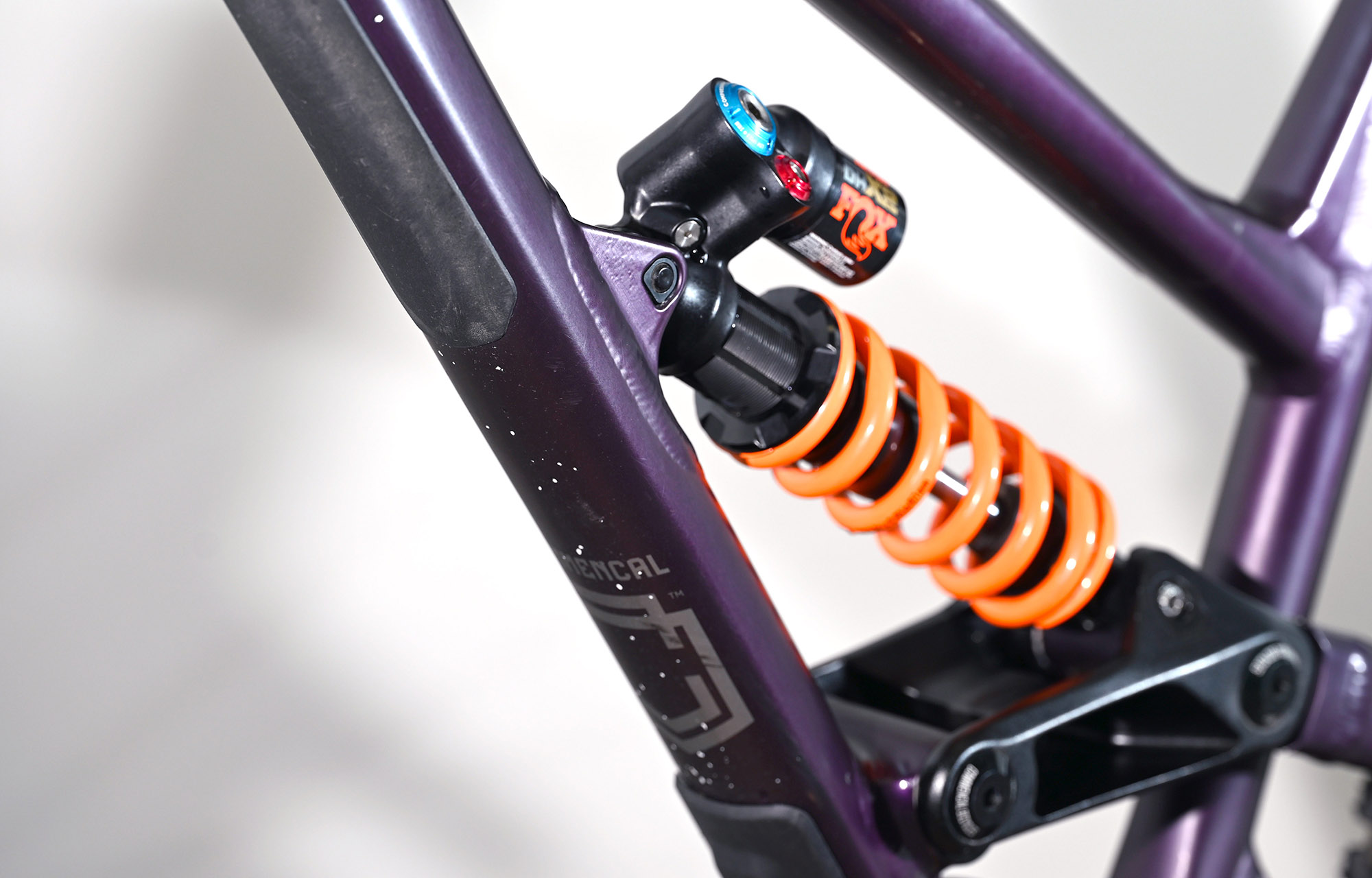 COMMENCAL CLASH PARK EDITION METALLIC PURPLE - L (22131703) image number null