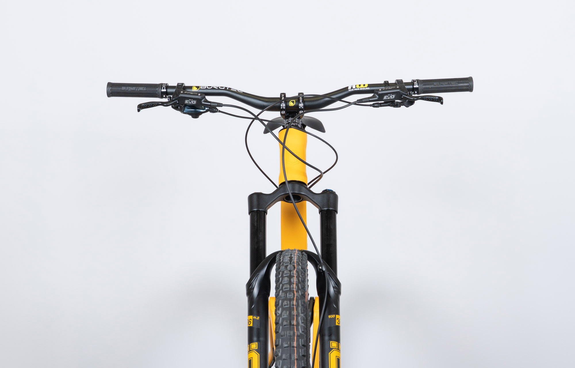 COMMENCAL META V5 OHLINS EDITION YELLOW - M (23122402) image cover number large 2