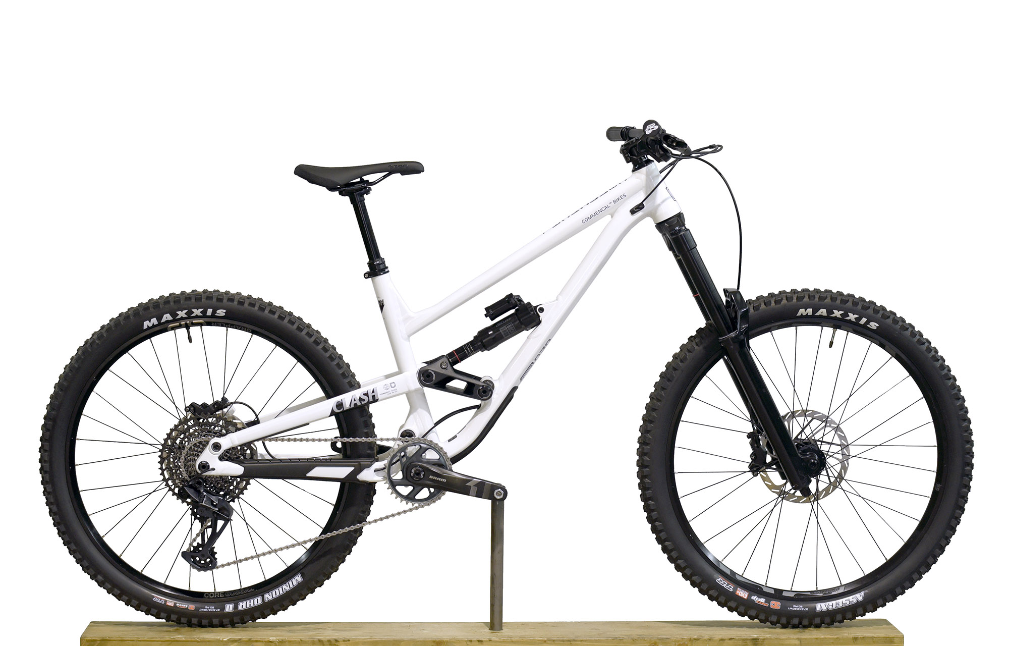 COMMENCAL CLASH RIDE PURE WHITE NEW ROCKSHOX - M (23130102) image number null