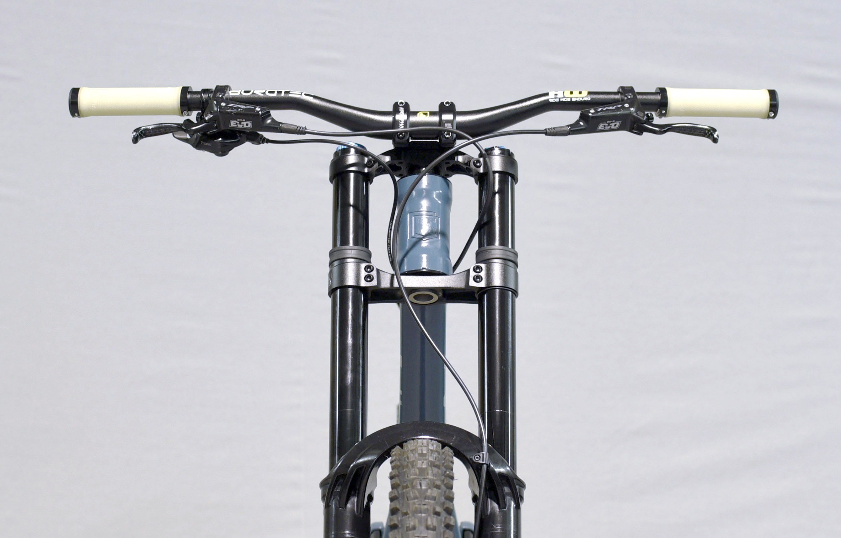 COMMENCAL SUPREME DH V5 ESSENTIAL AQUA BLUE - L (23150103) image number null