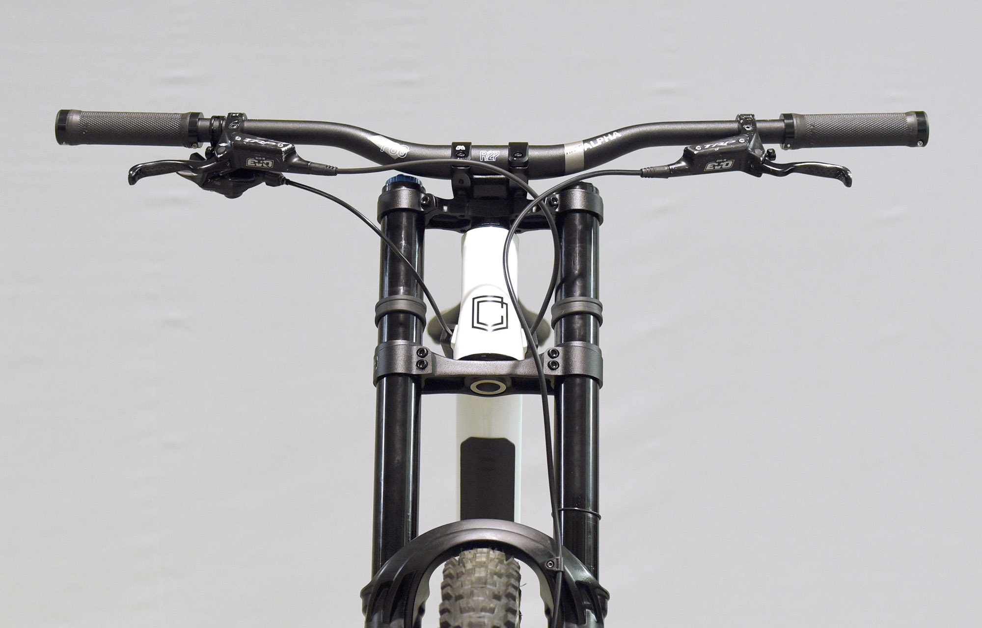 COMMENCAL FRS ESSENTIAL PURE WHITE - L (22150504) image number null