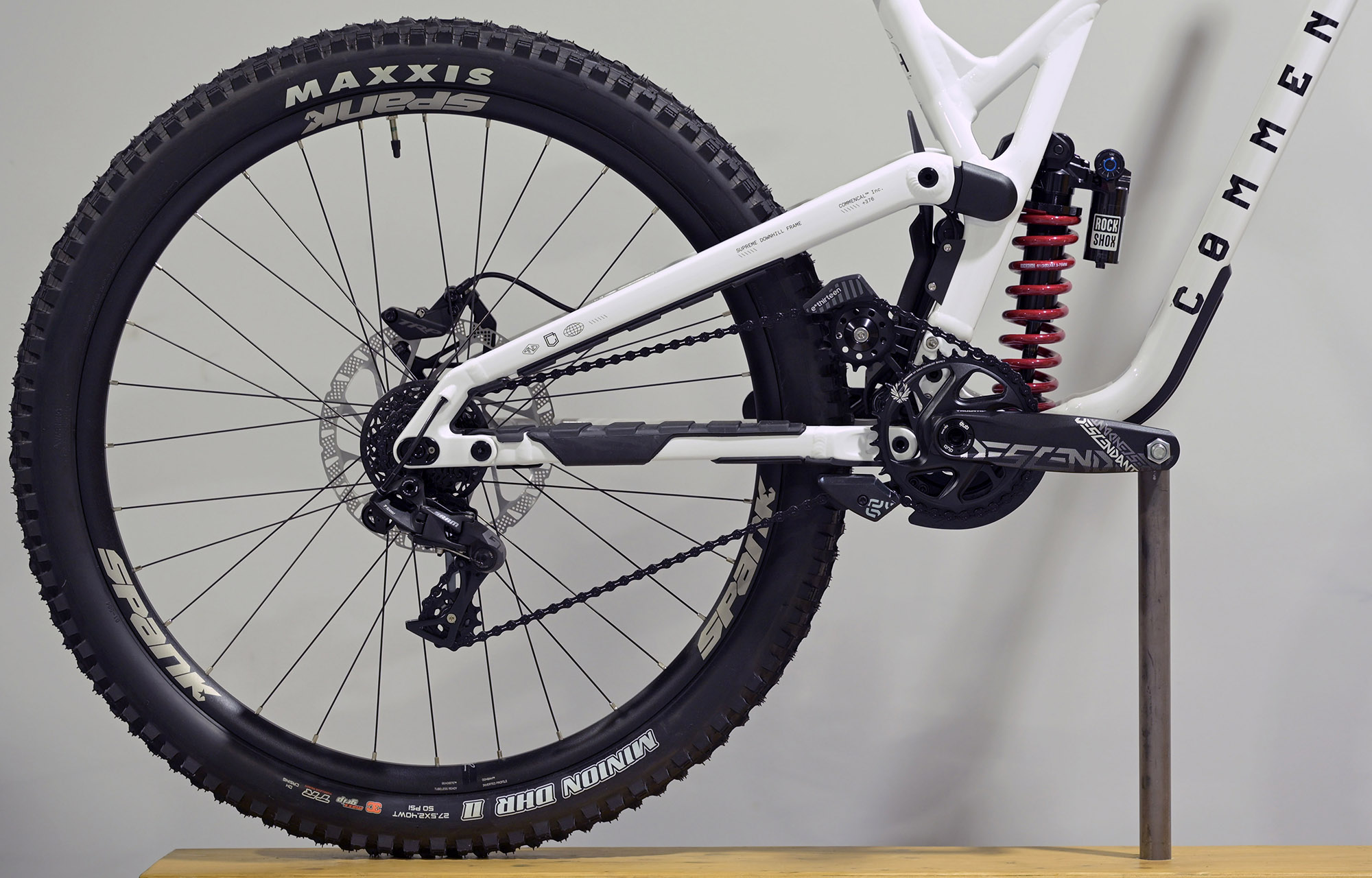 COMMENCAL SUPREME DH V5 XS PURE WHITE - (25174100) image cover number large 0