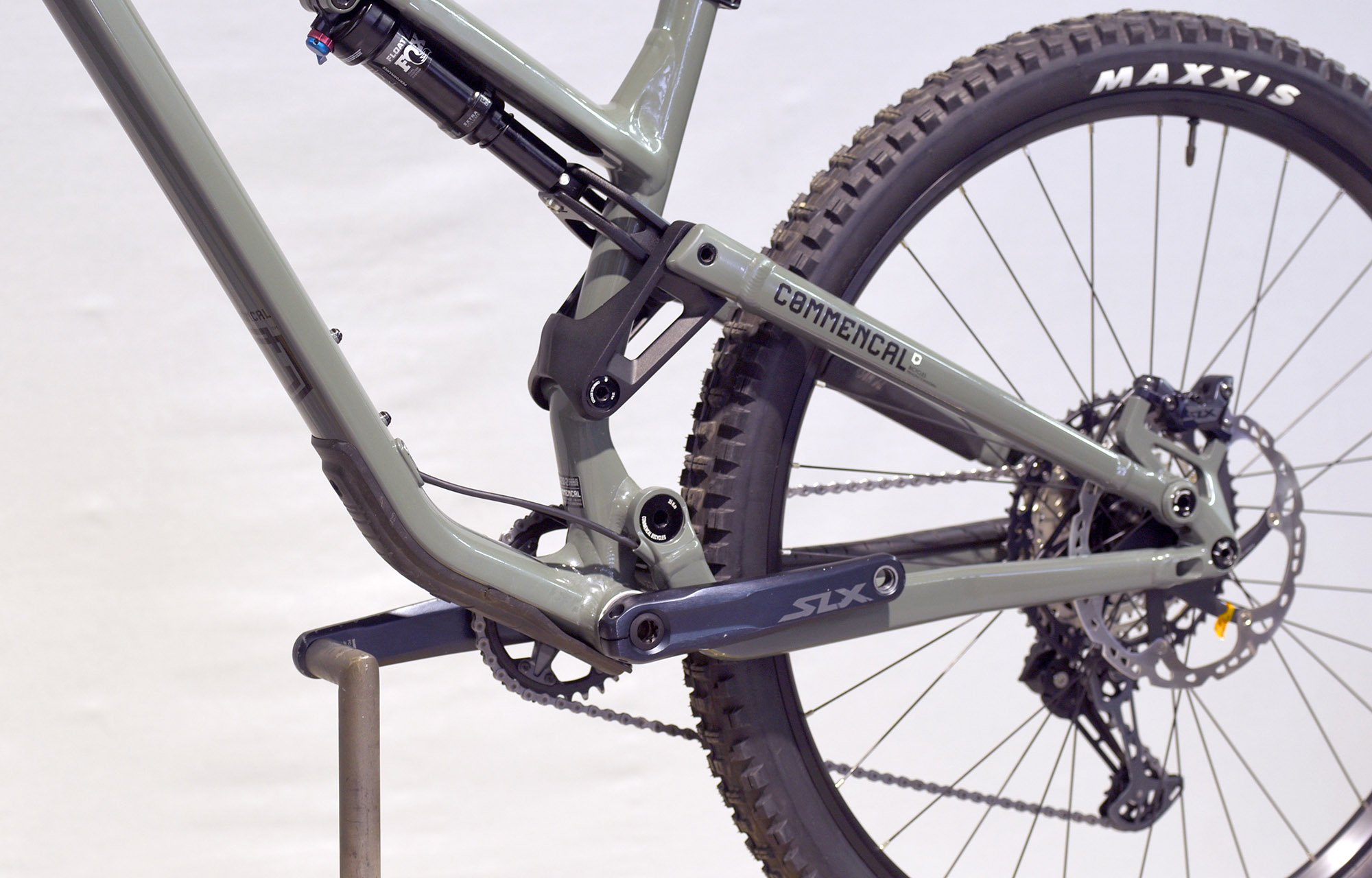 COMMENCAL META TR ESSENTIAL KESWICK GREEN - M (22120302) image number null