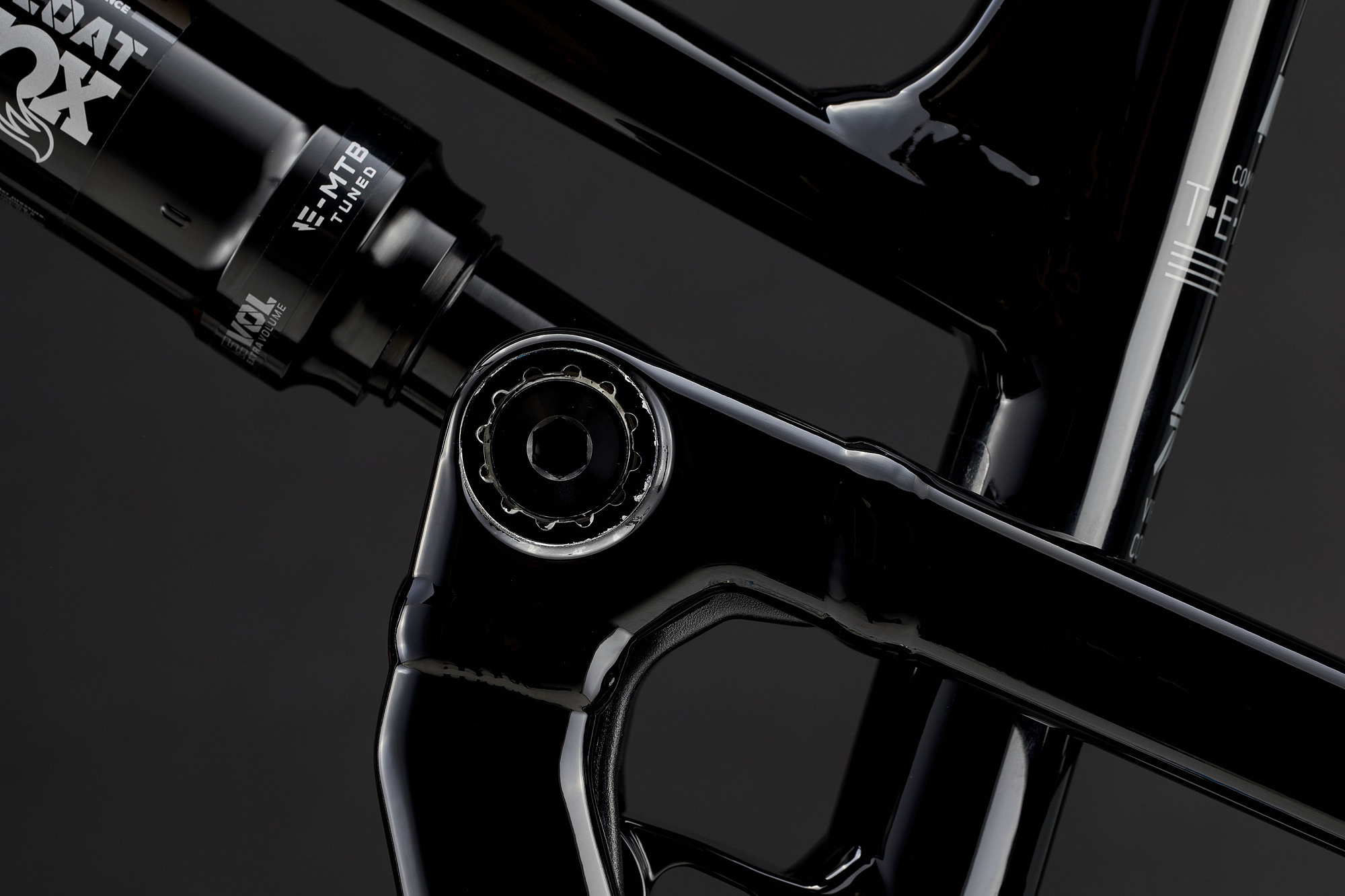 COMMENCAL TEMPO POWER ESSENTIAL EAGLE 90 2026 image number null