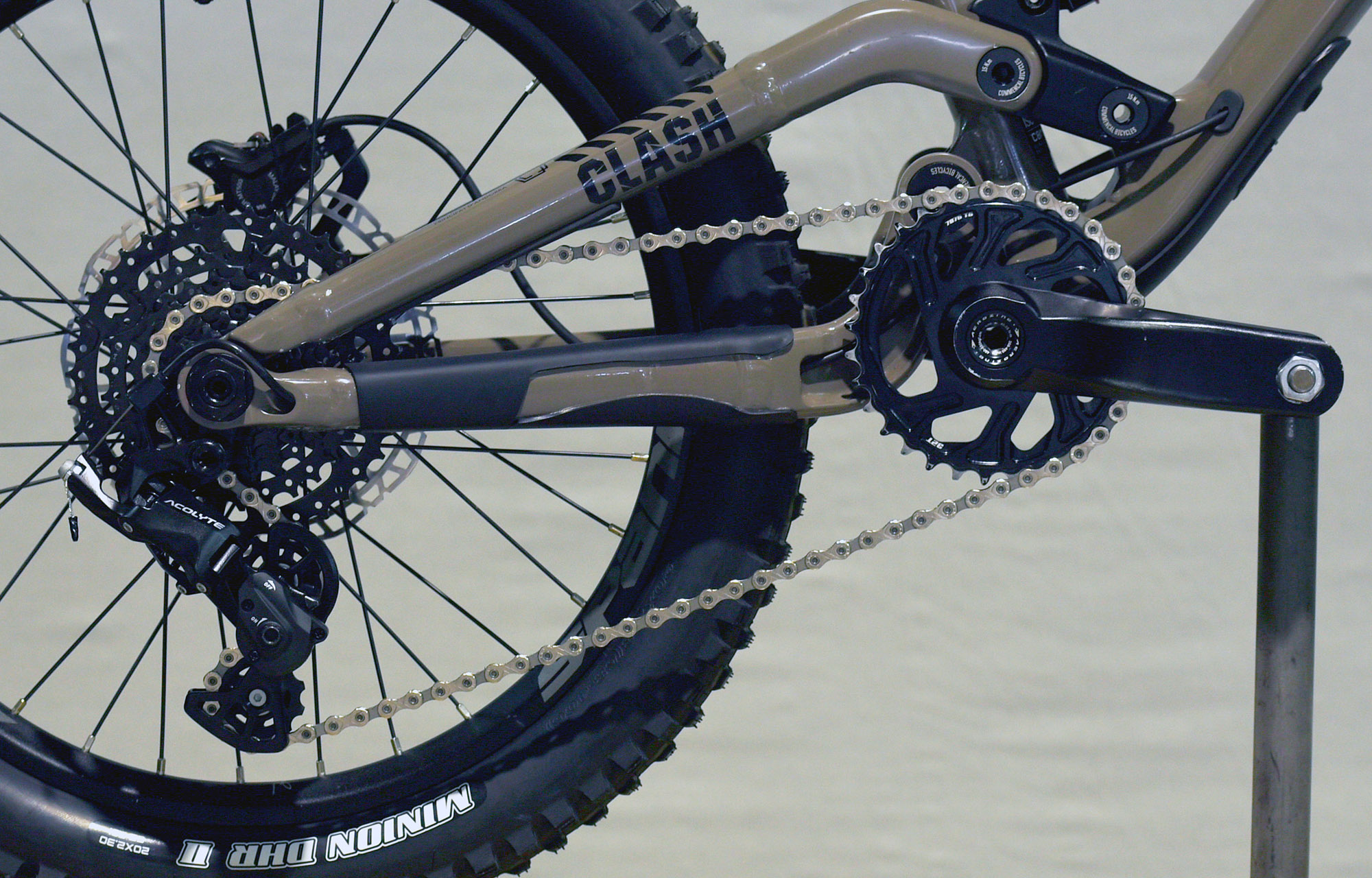 COMMENCAL CLASH 20 V1 DIRT - 20 (21175000) image number null