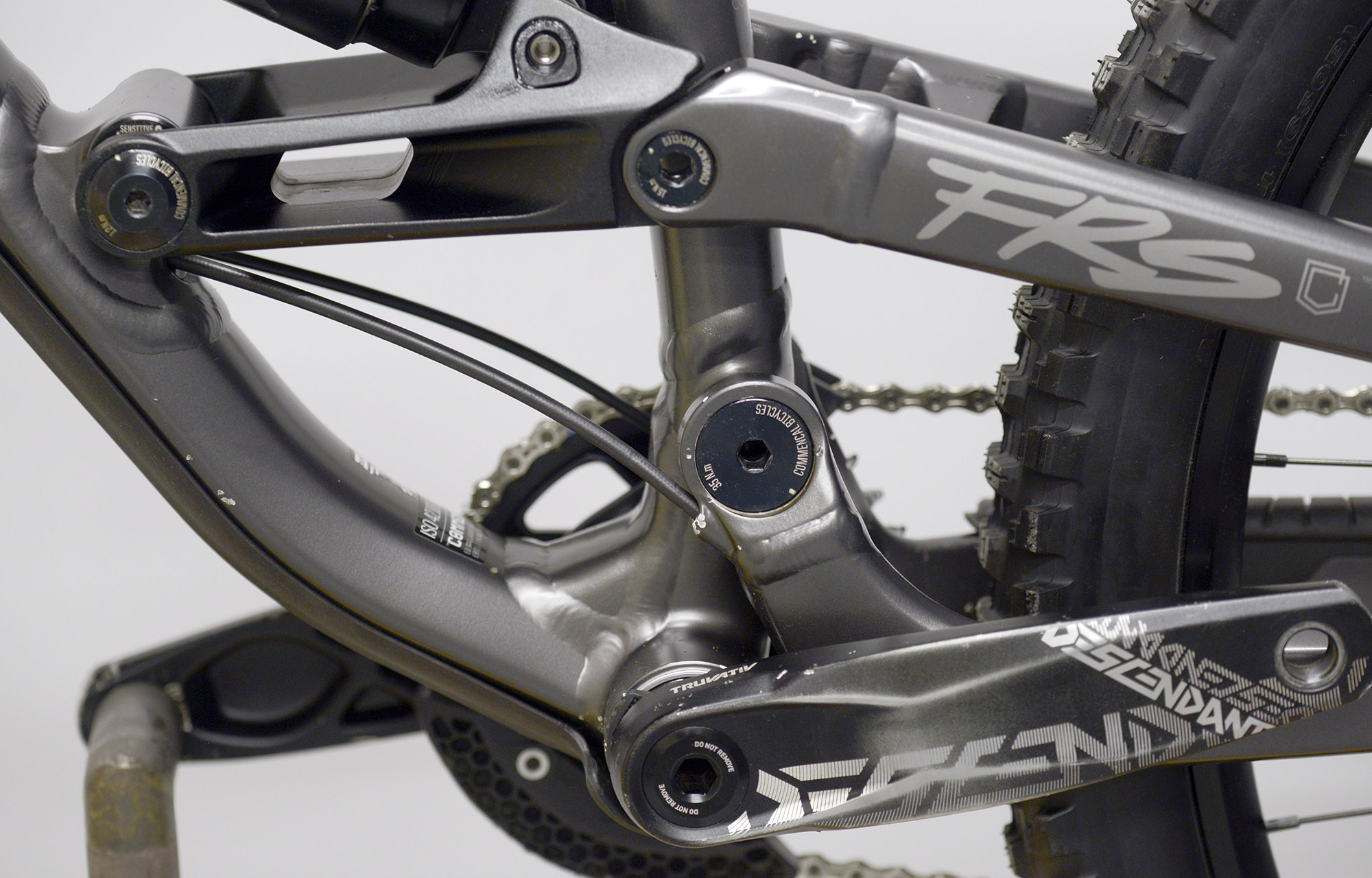 COMMENCAL FRS ESSENTIAL DARK SLATE - M (22150502) image number null